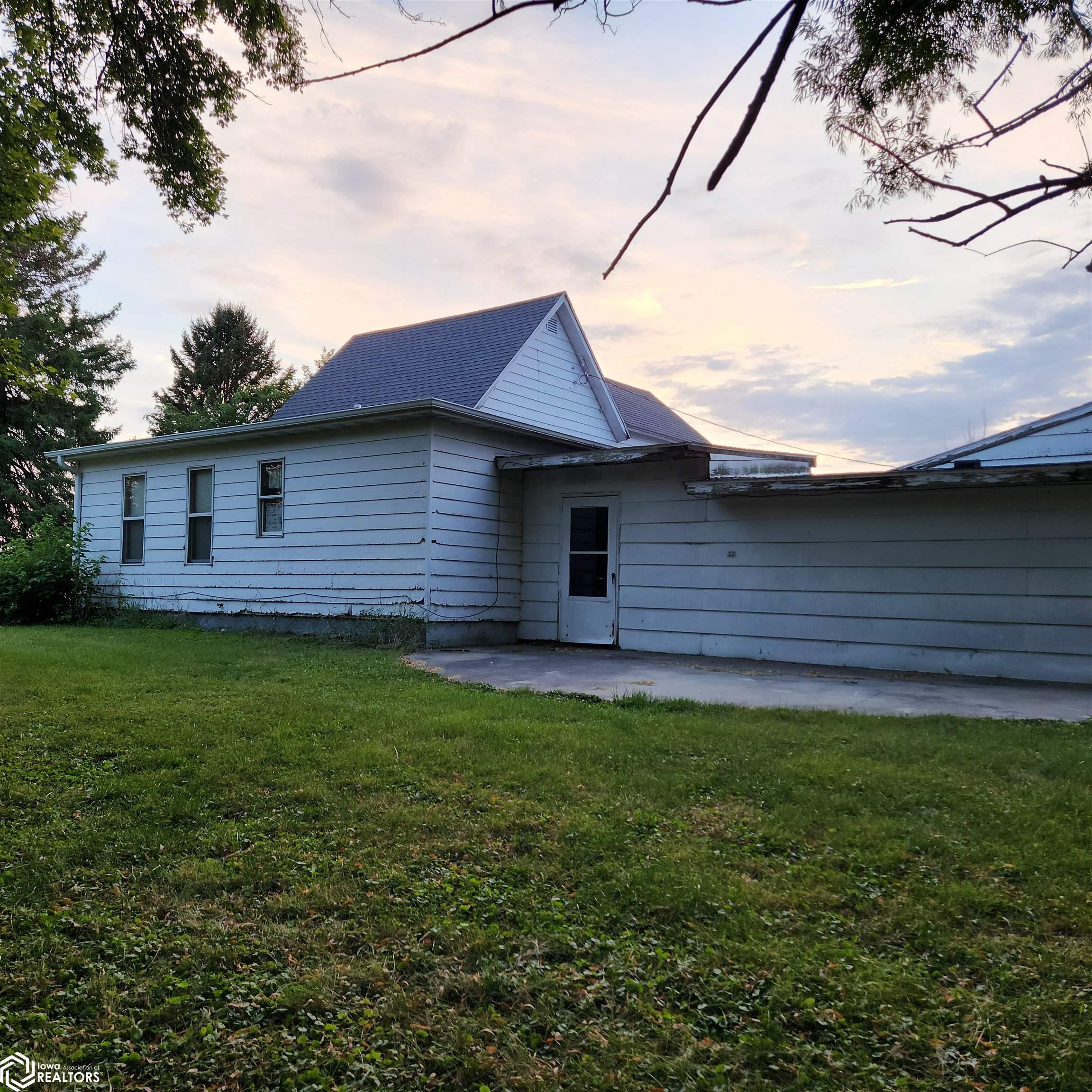 583 Ewart Road, Grinnell, Iowa image 49