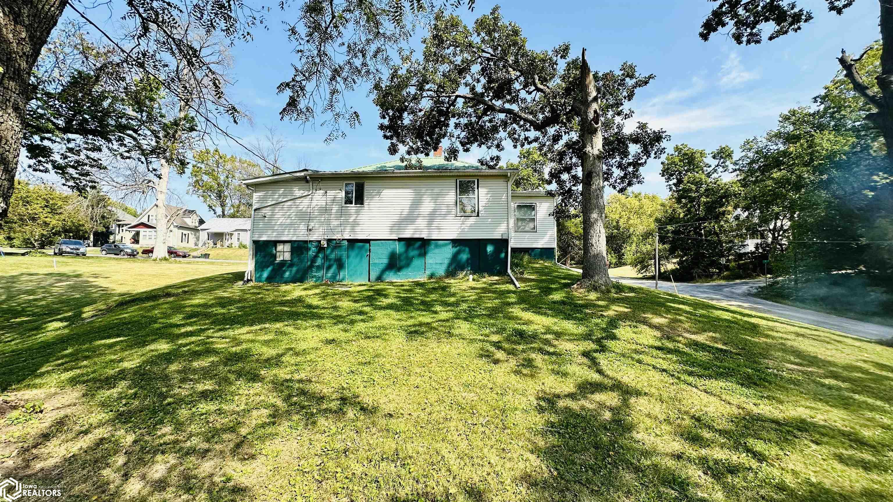 850 Hickory St, Hamilton, Illinois image 4