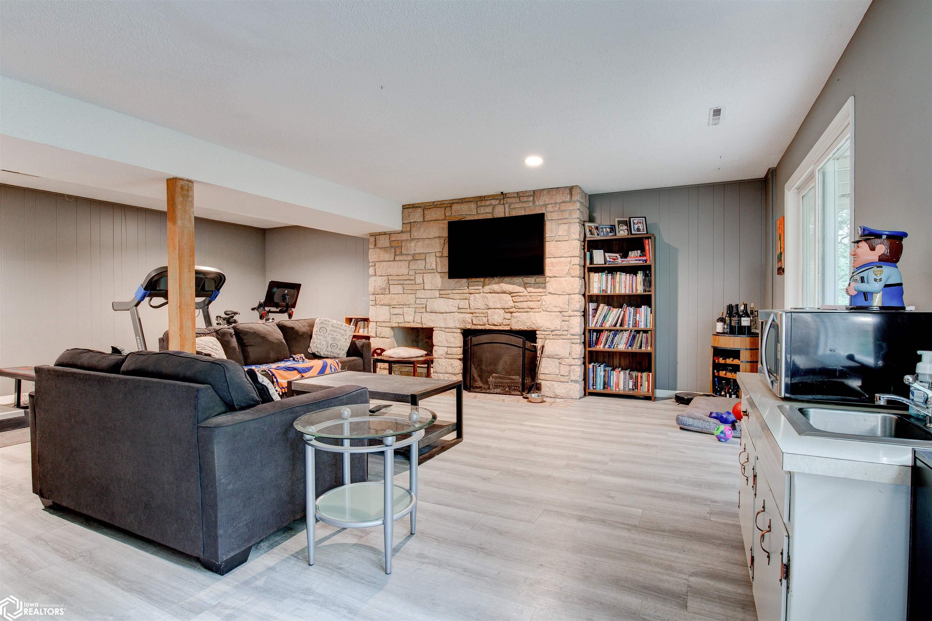 810 Oak Hill Drive, Humboldt, Iowa image 15