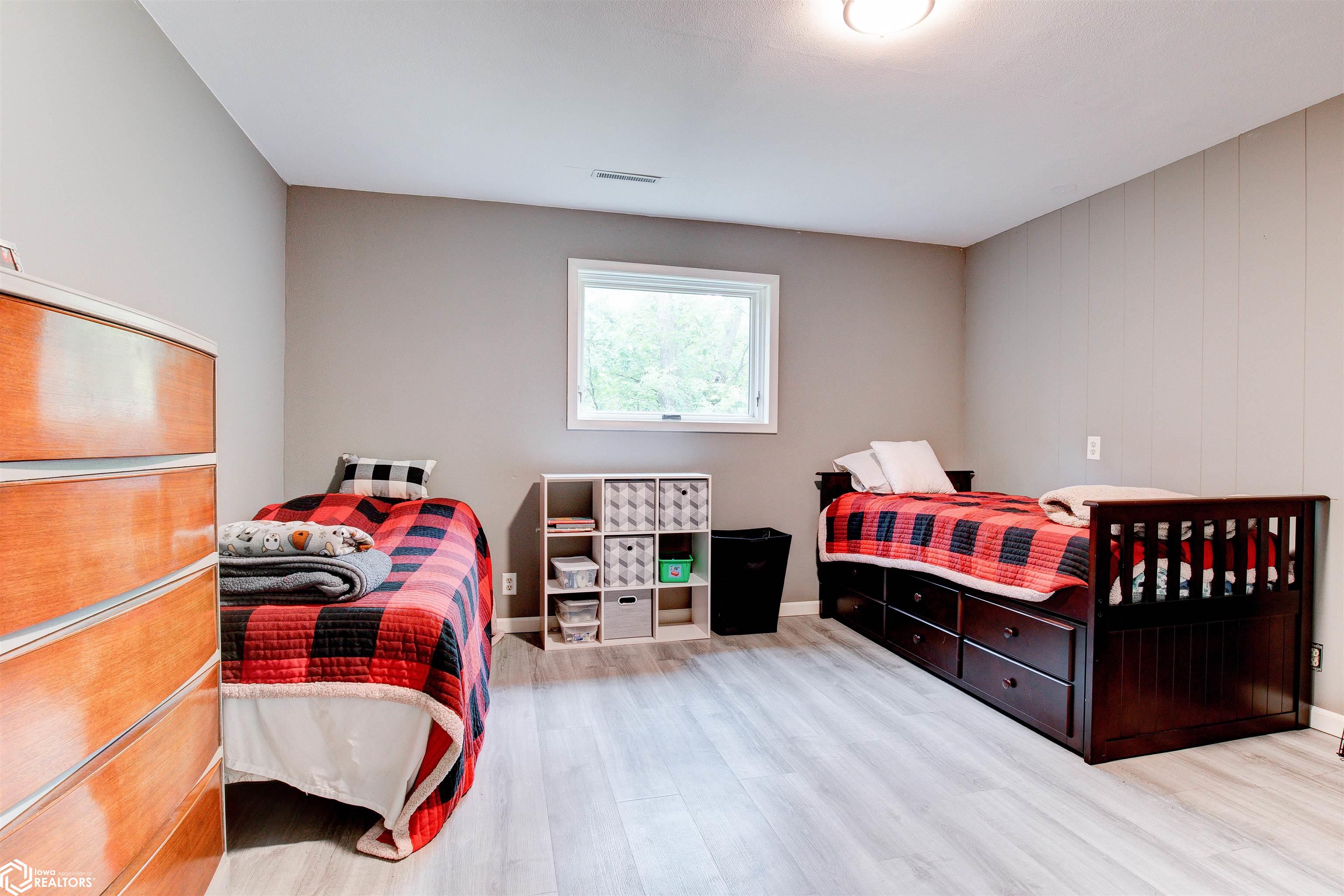 810 Oak Hill Drive, Humboldt, Iowa image 18