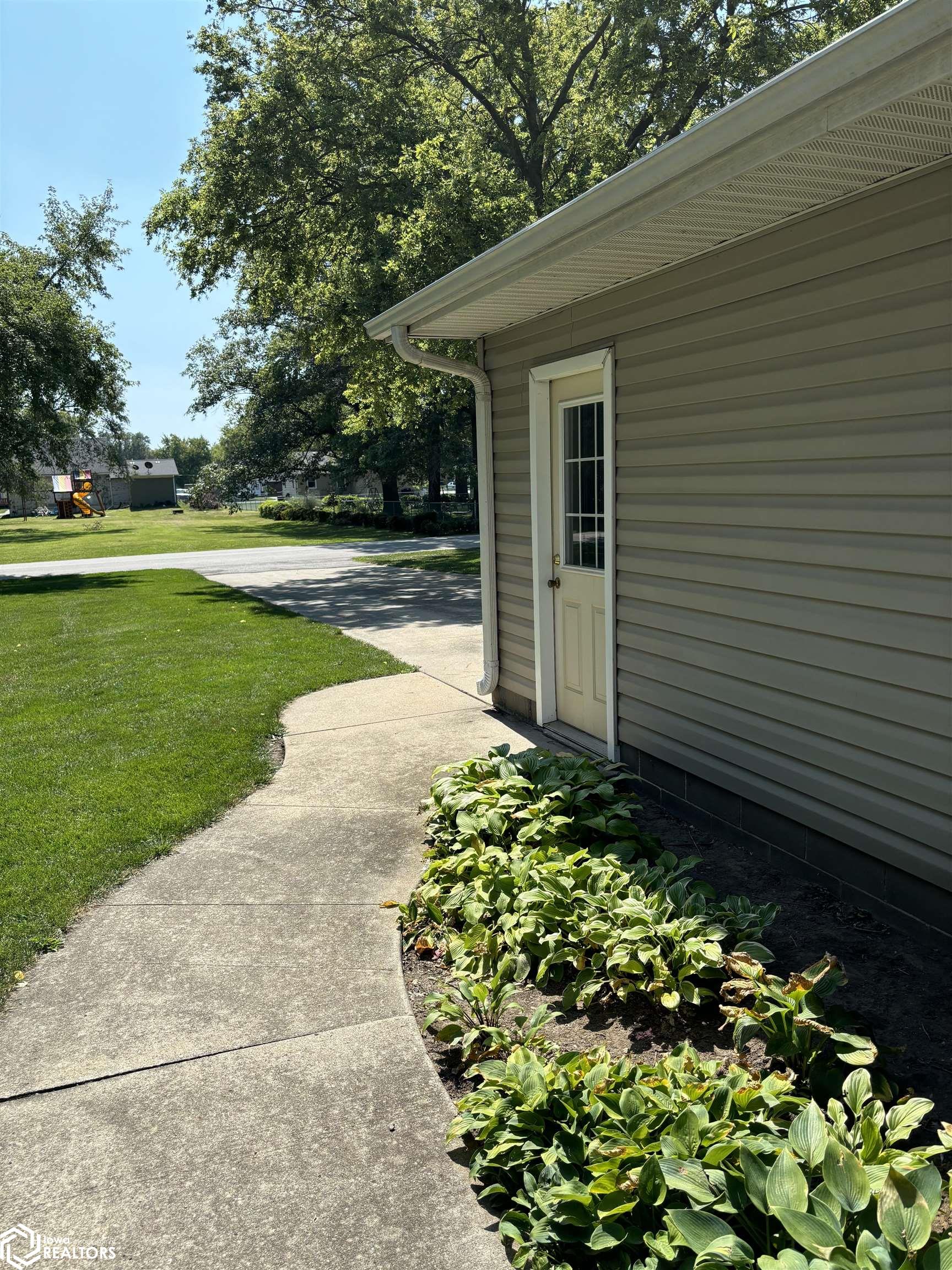 608 Dye Street, Harlan, Iowa image 3