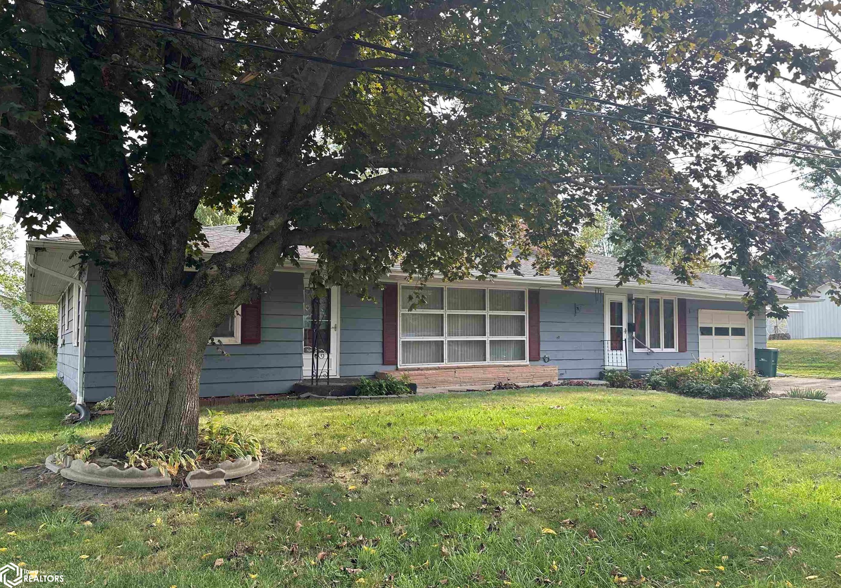814 Lucas Avenue, Chariton, Iowa image 1