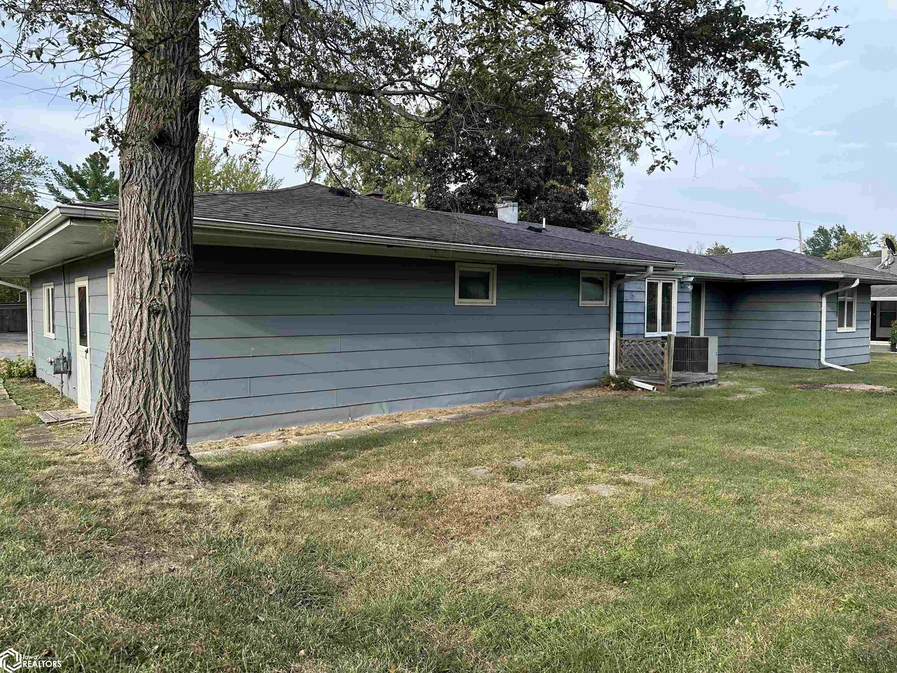 814 Lucas Avenue, Chariton, Iowa image 3