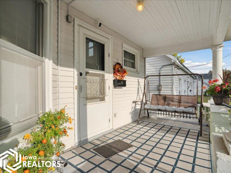 1309 N 8th Street, Burlington, Iowa image 2