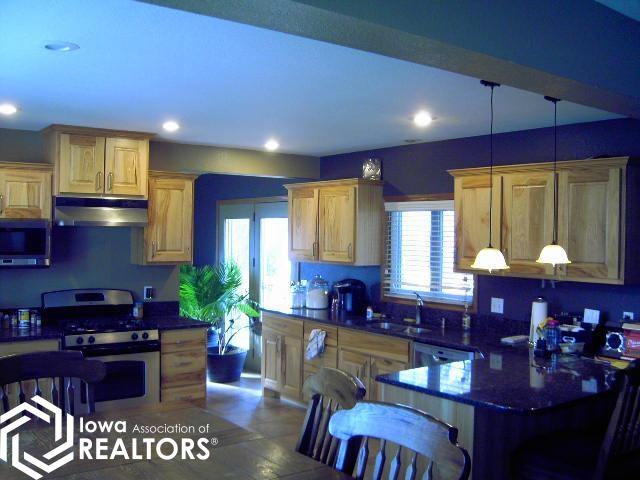 438 Walnut Street, Carroll, Iowa image 3