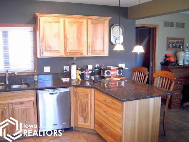 438 Walnut Street, Carroll, Iowa image 5