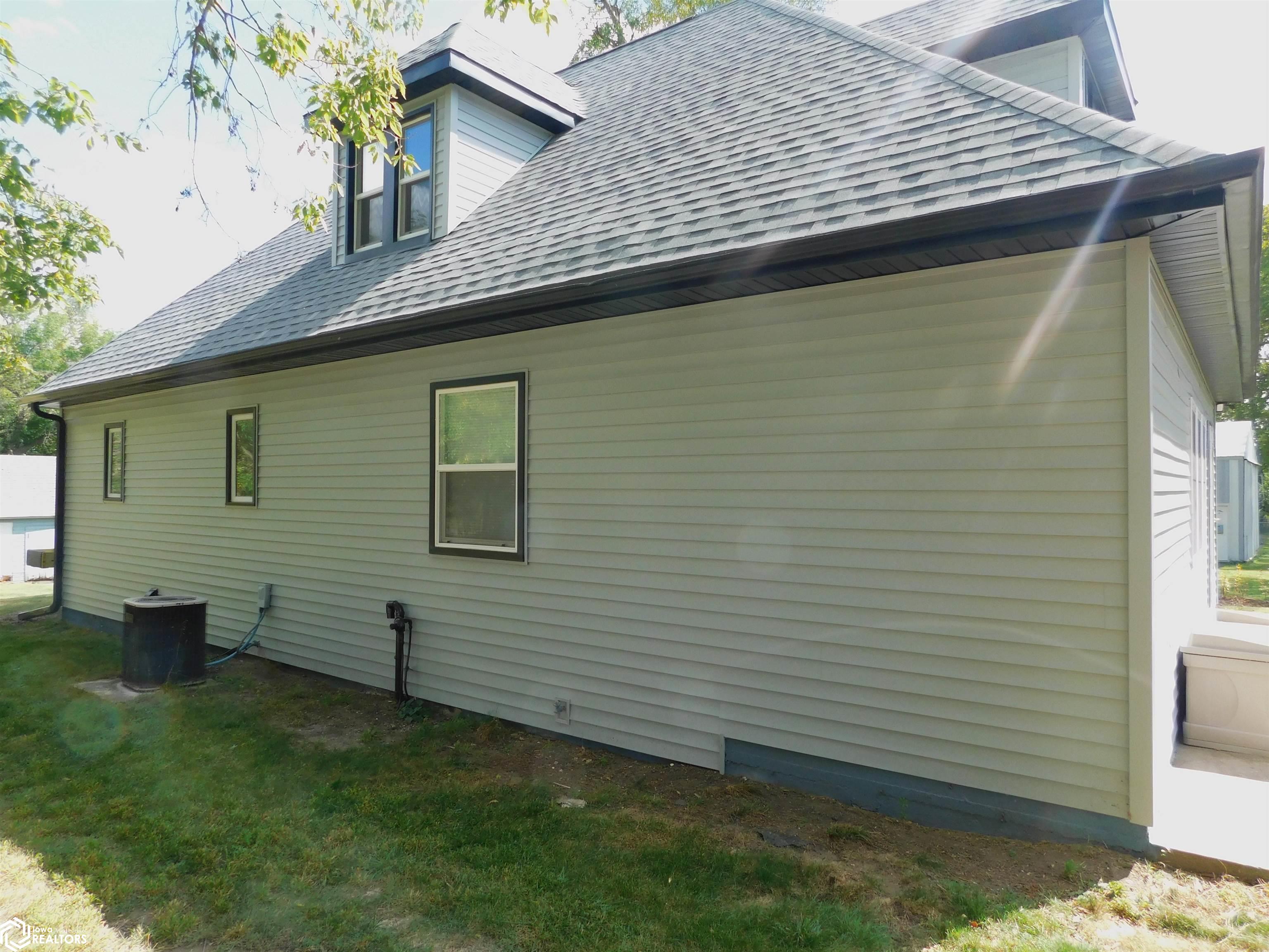 421 Maple Street, Deloit, Iowa image 23