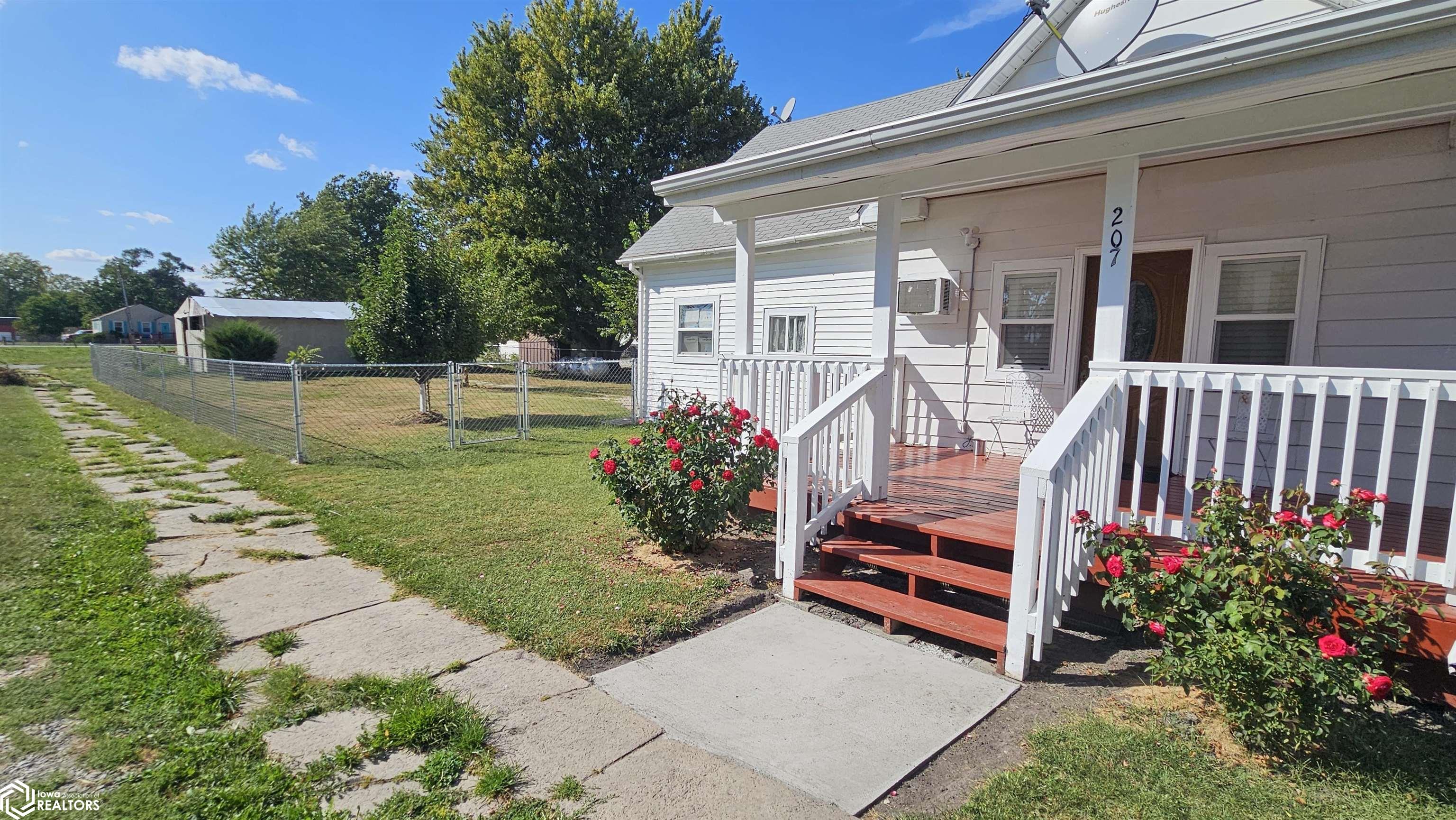 207 E 2nd Street, Van Wert, Iowa image 1
