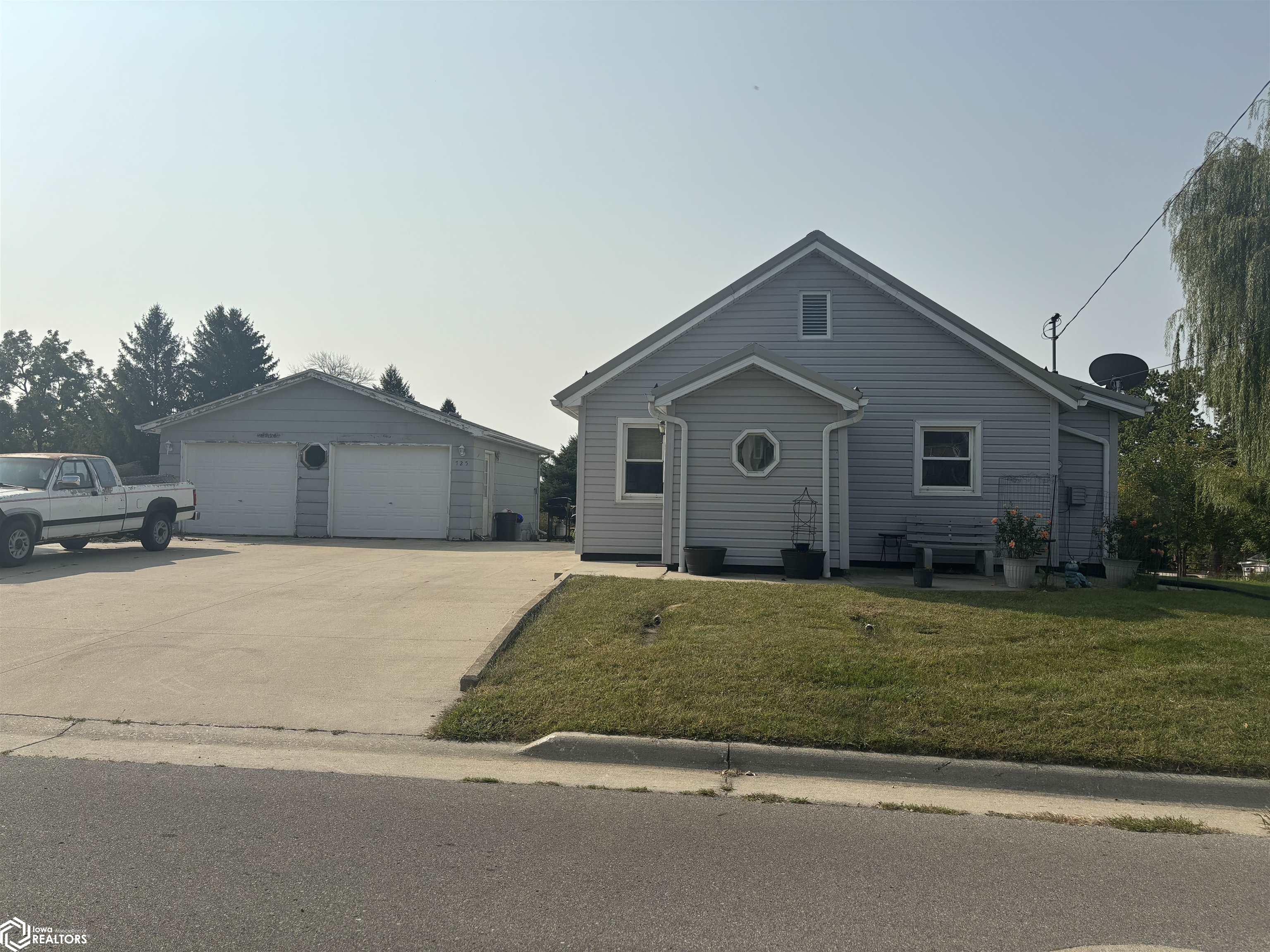 725 Sherman Street, Iowa Falls, Iowa image 2
