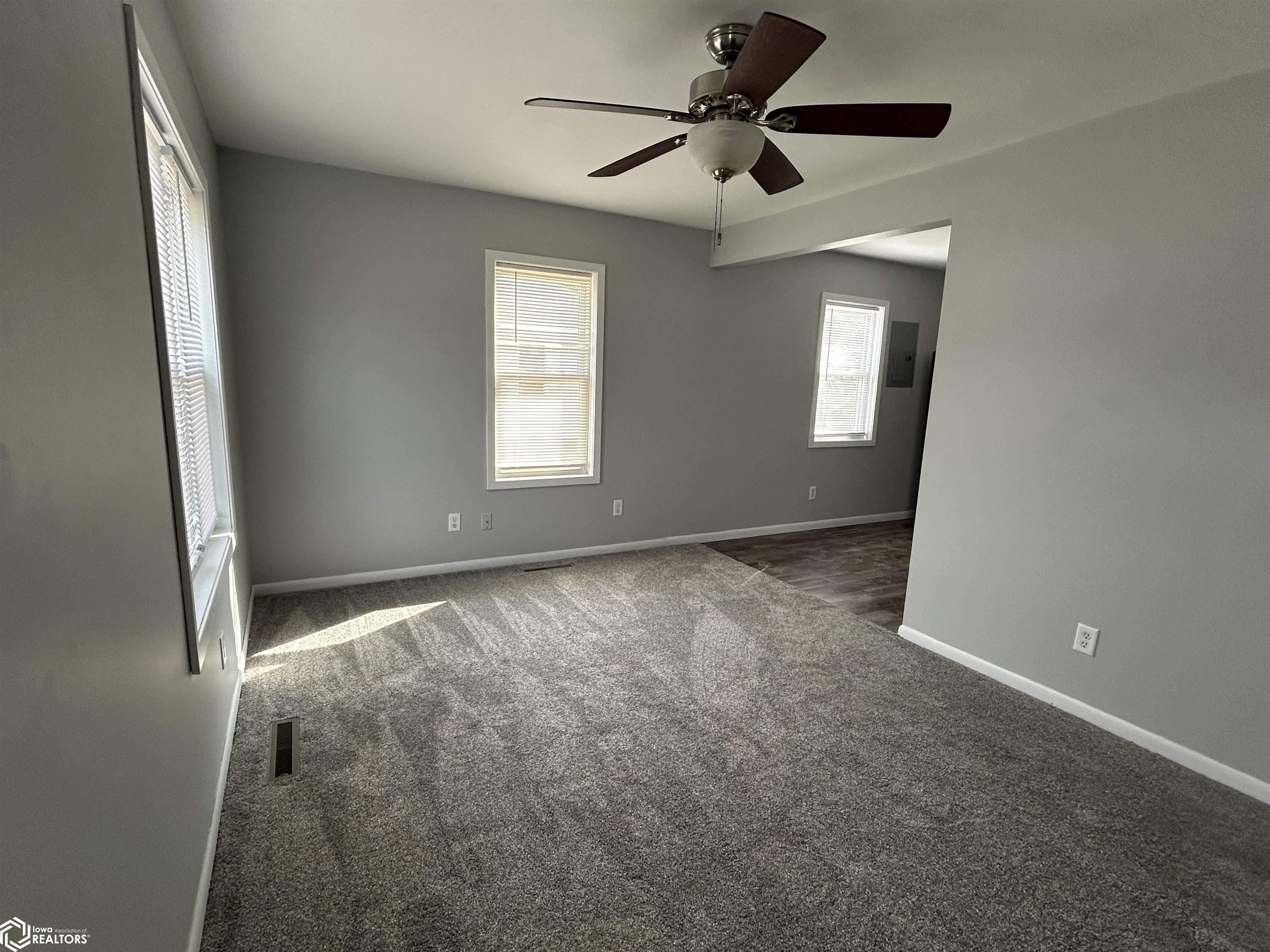 402 N 13th Avenue, Marshalltown, Iowa image 6