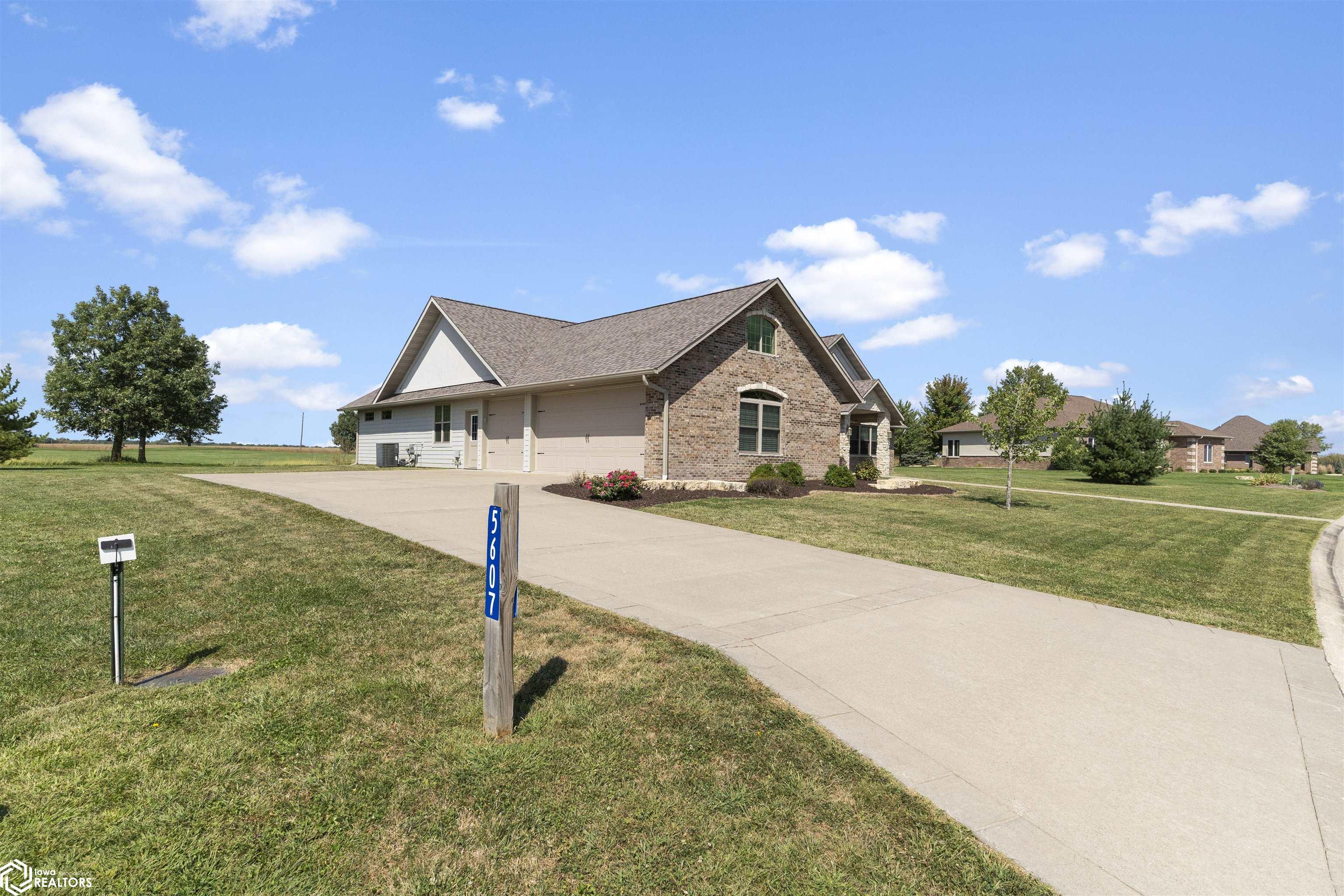 5607 Oak Hills Drive, Burlington, Iowa image 37