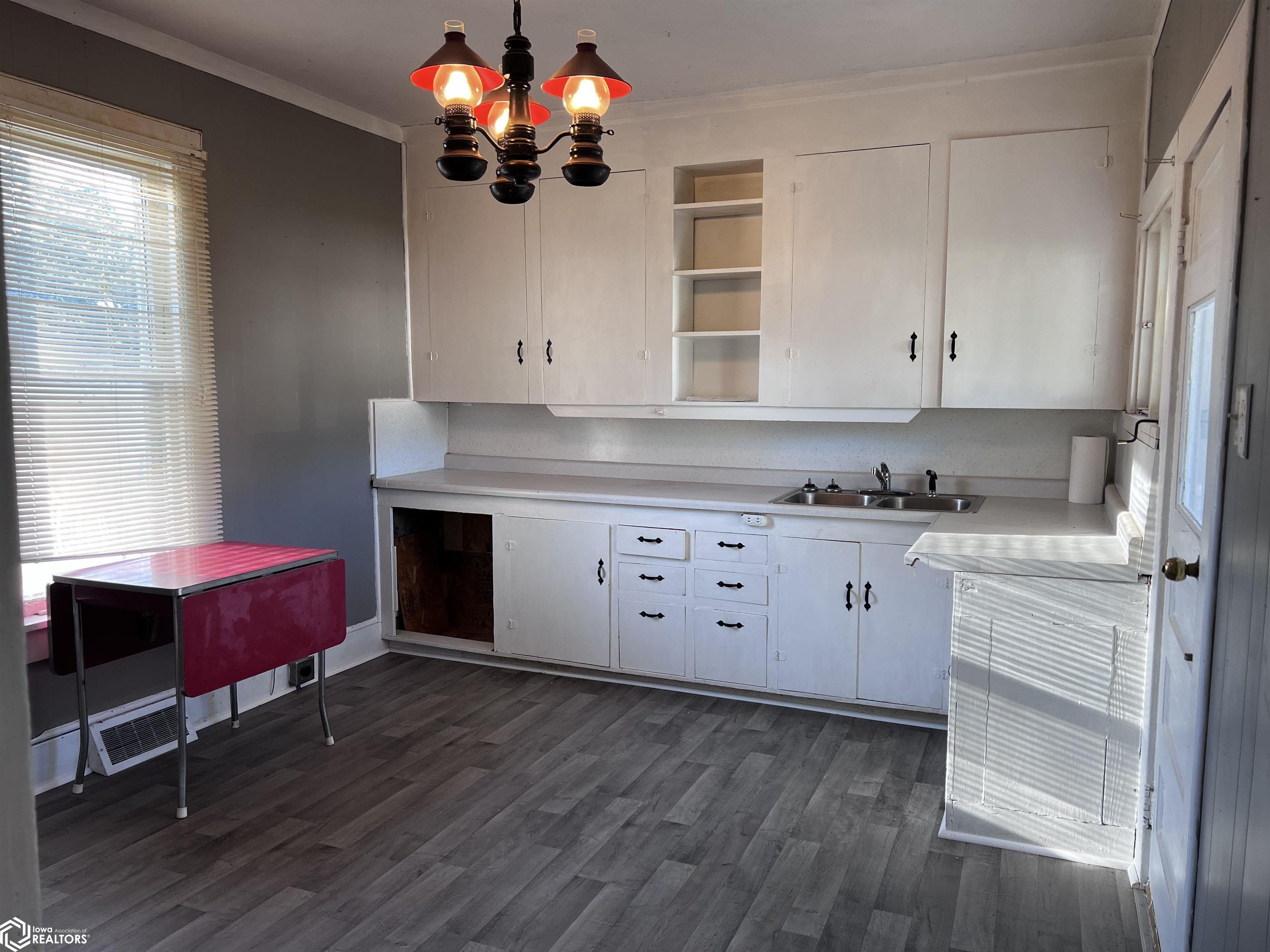 506 W Poplar Street, Bloomfield, Iowa image 3
