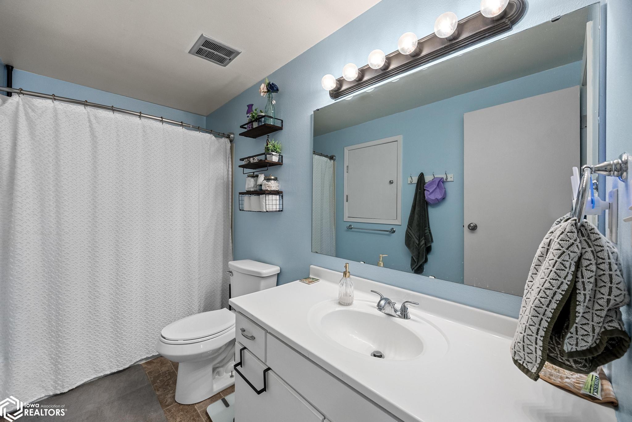 425 Peterson Street, Iowa City, Iowa image 12