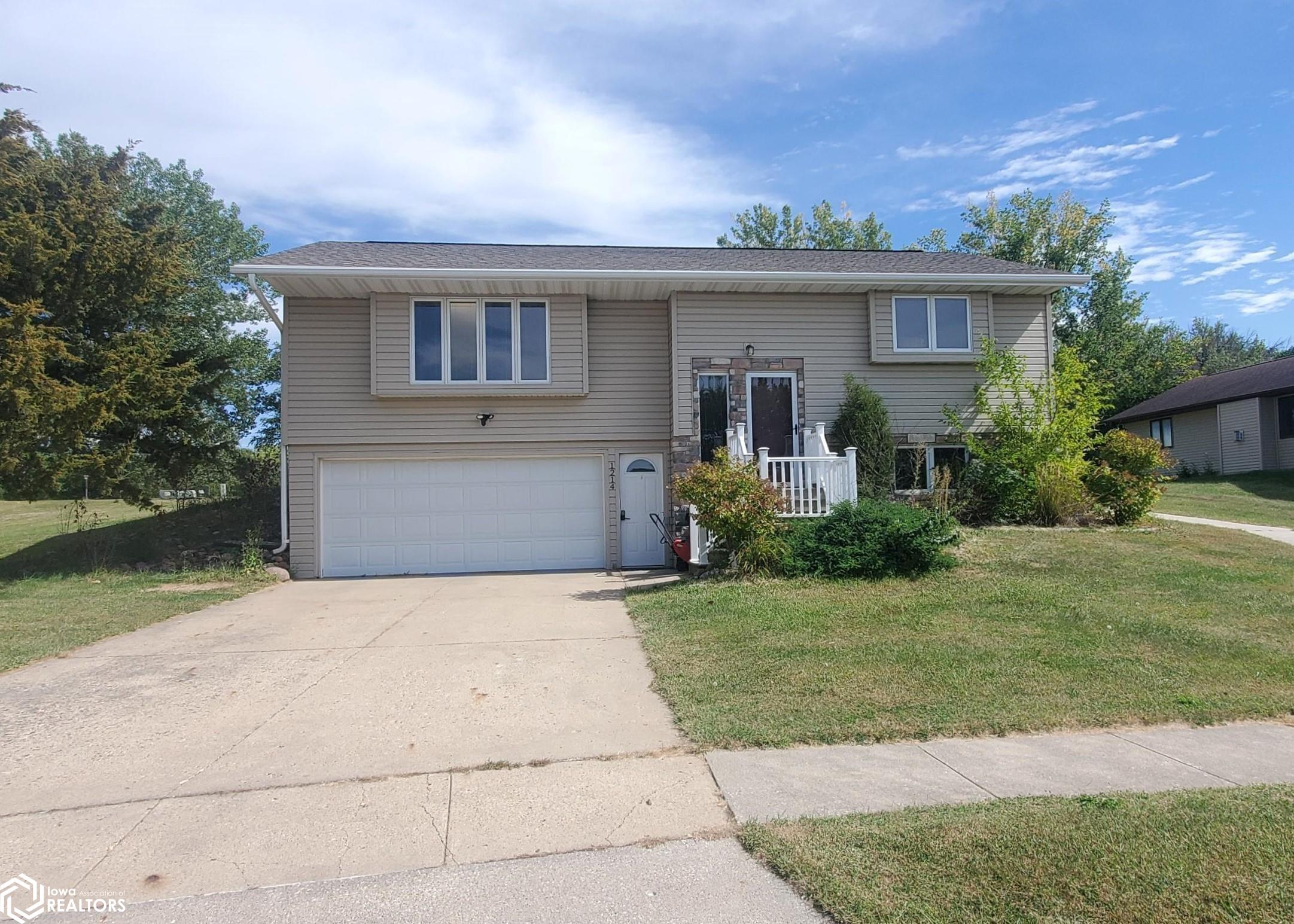 1214 Settlers Lane, Denison, Iowa image 1