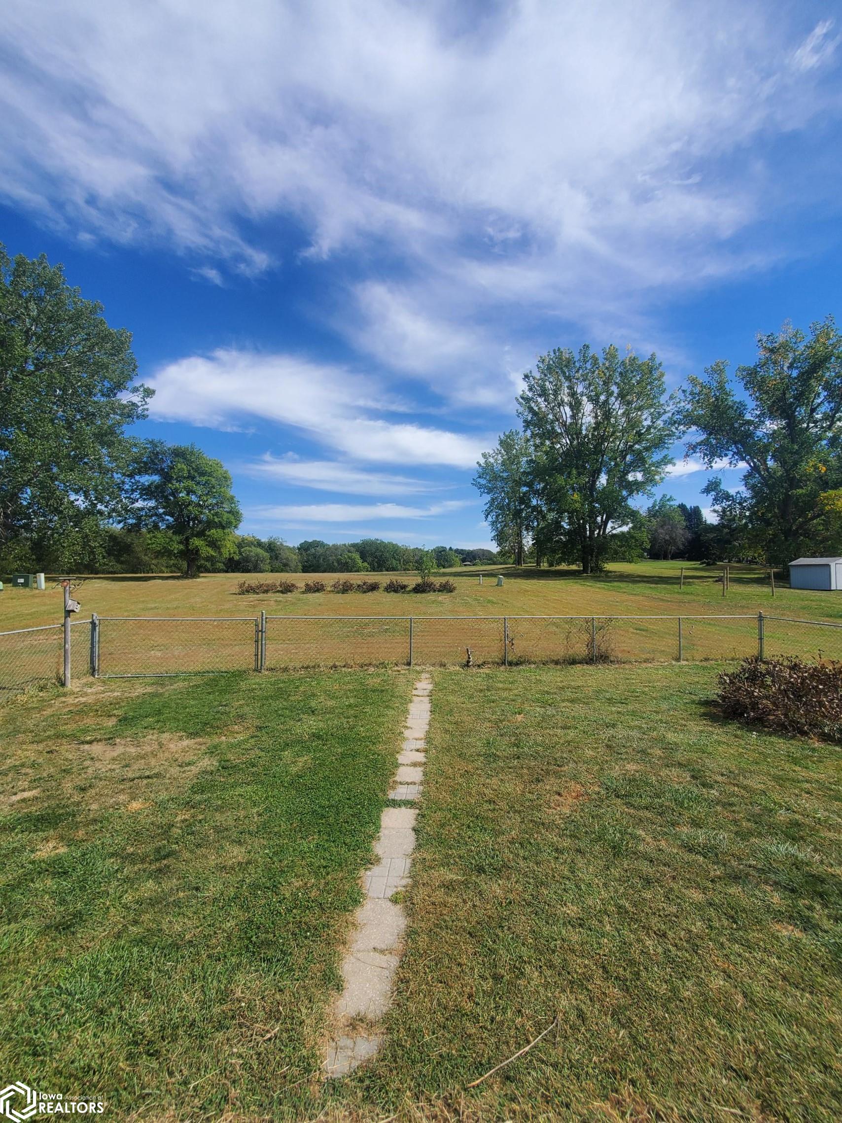 1214 Settlers Lane, Denison, Iowa image 16