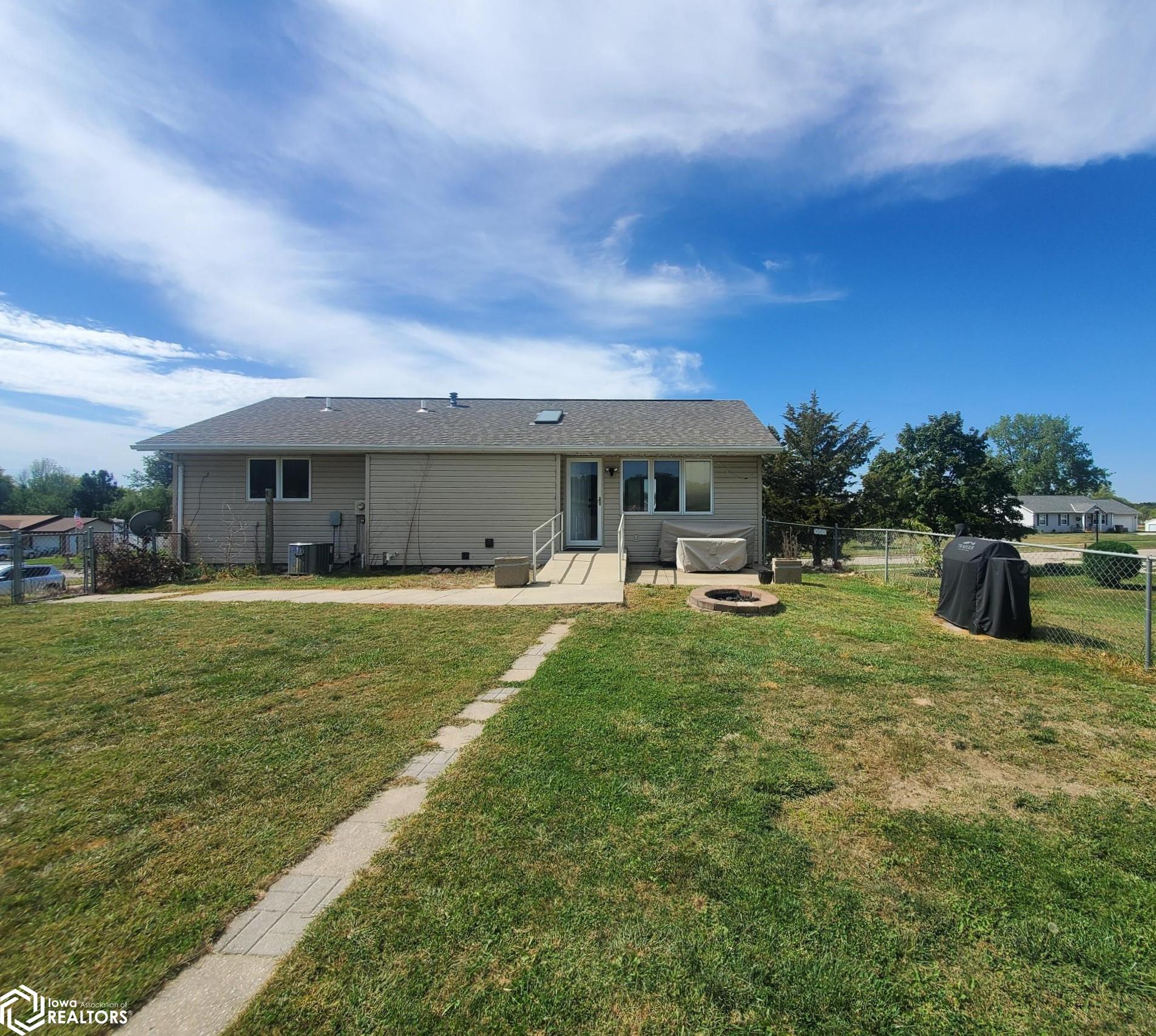 1214 Settlers Lane, Denison, Iowa image 17