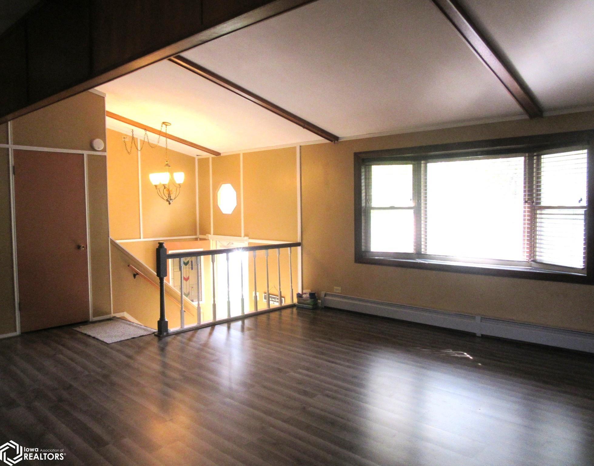 Open to Foyer Entry