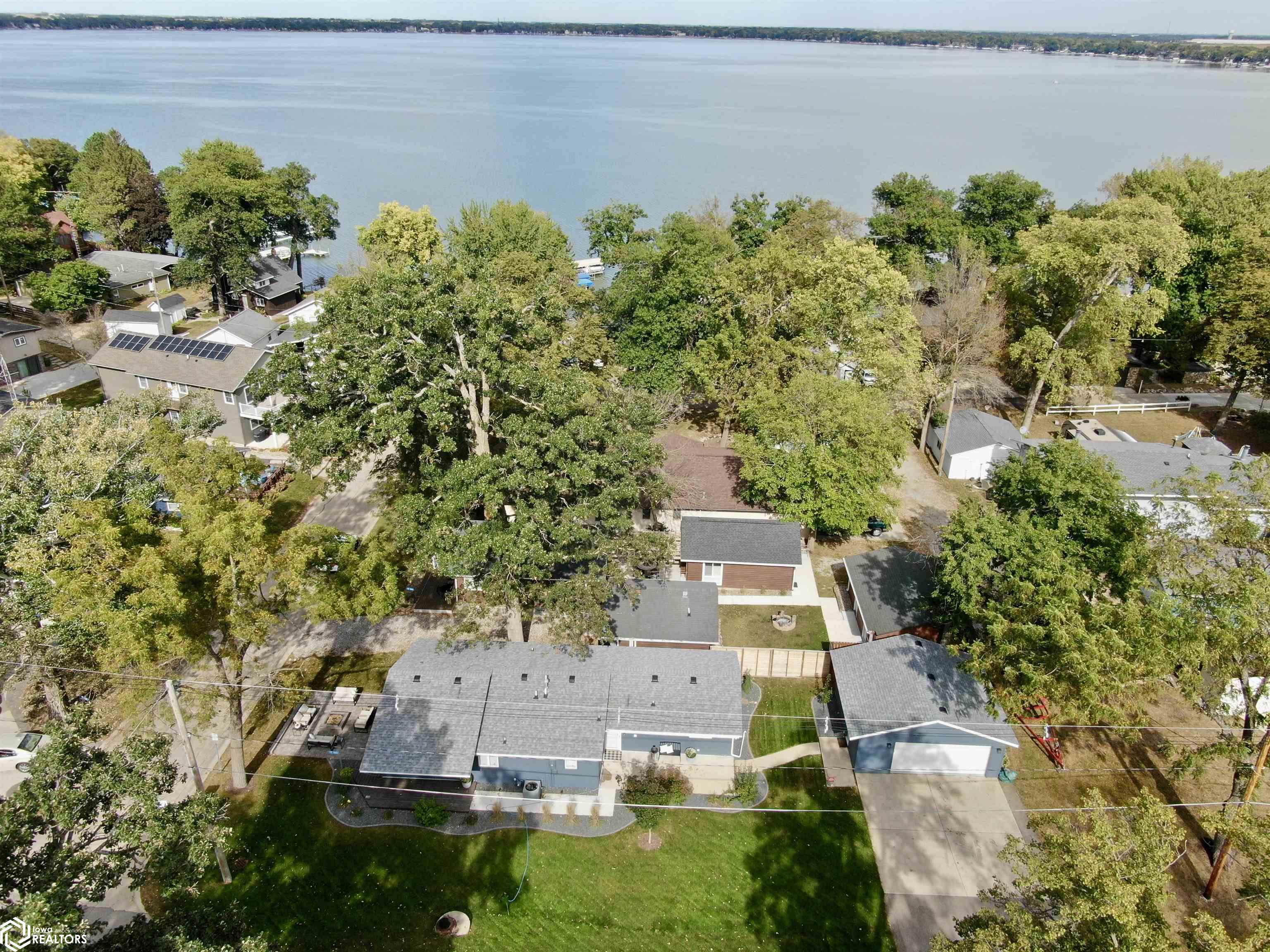 15063 Hill St, Clear Lake, Iowa image 46