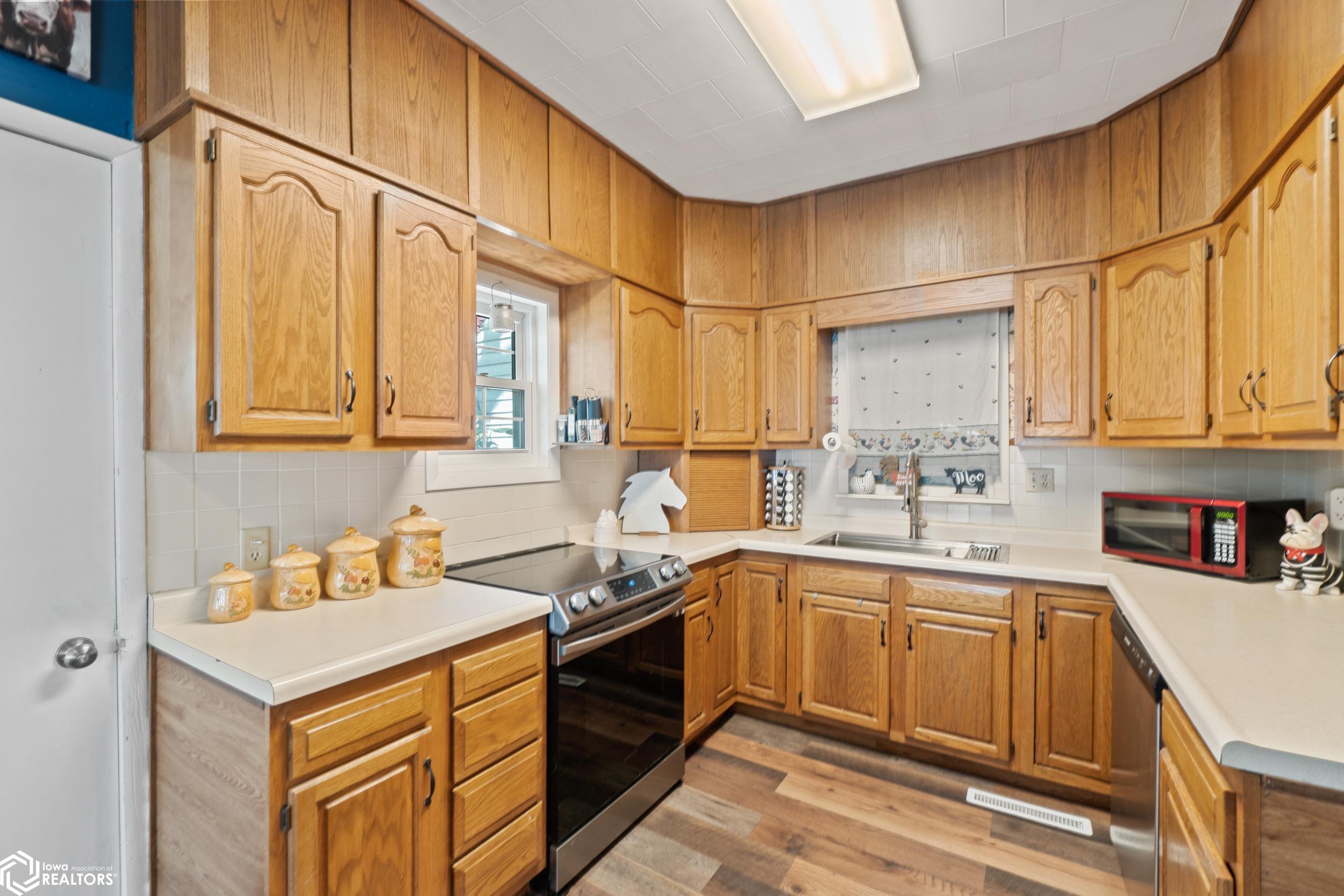 415 S 4th Avenue, Washington, Iowa image 16