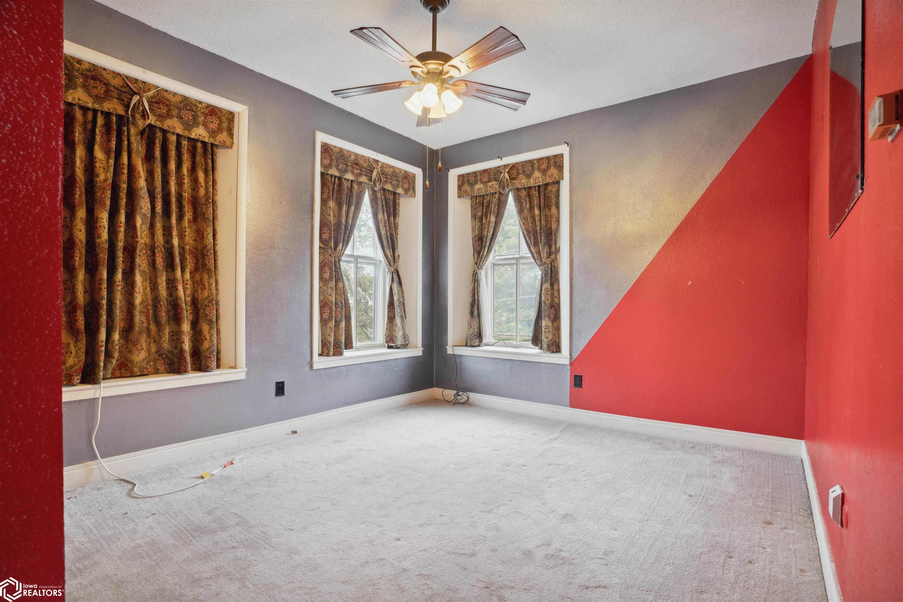 232 S 8th Street, Burlington, Iowa image 29