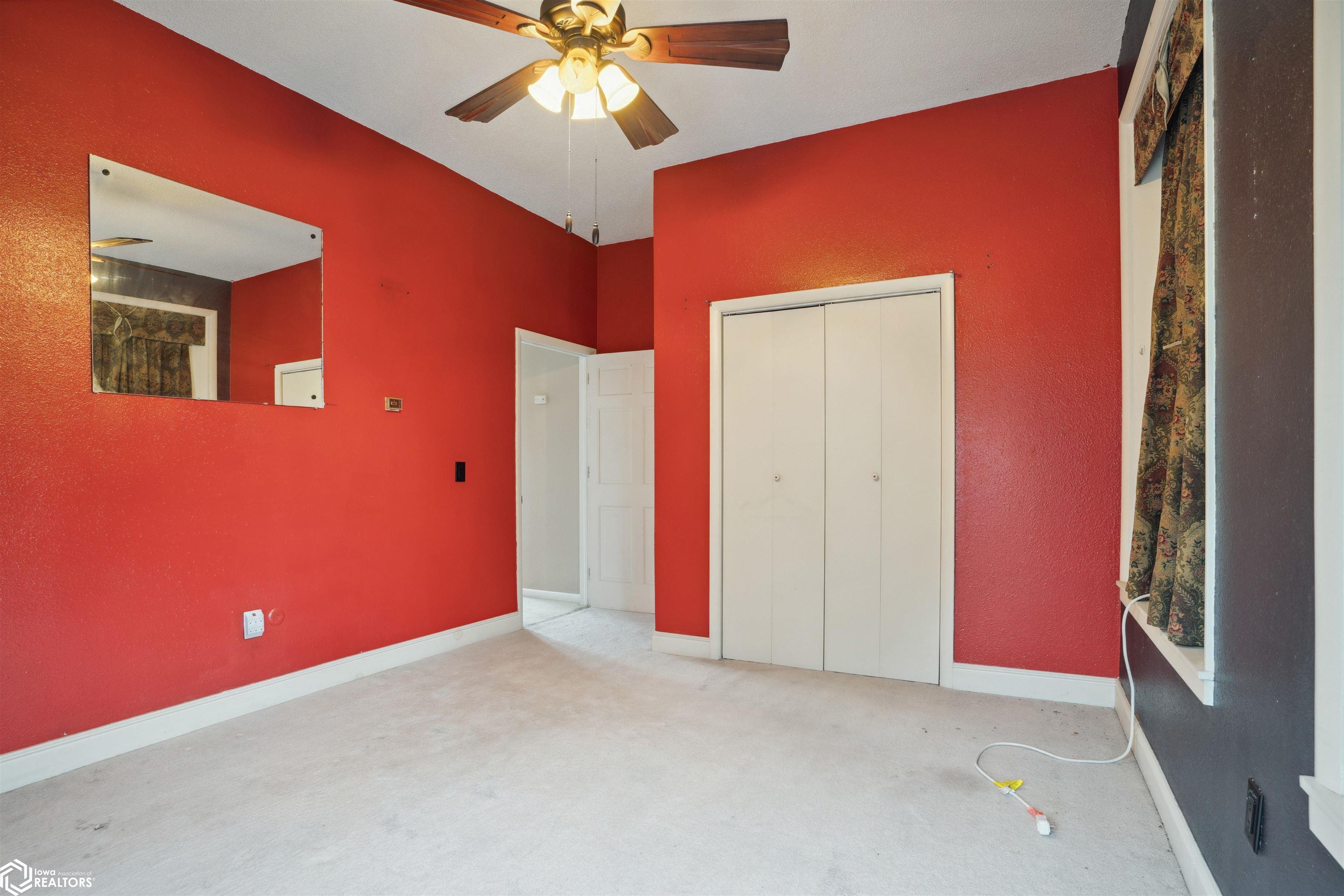 232 S 8th Street, Burlington, Iowa image 30