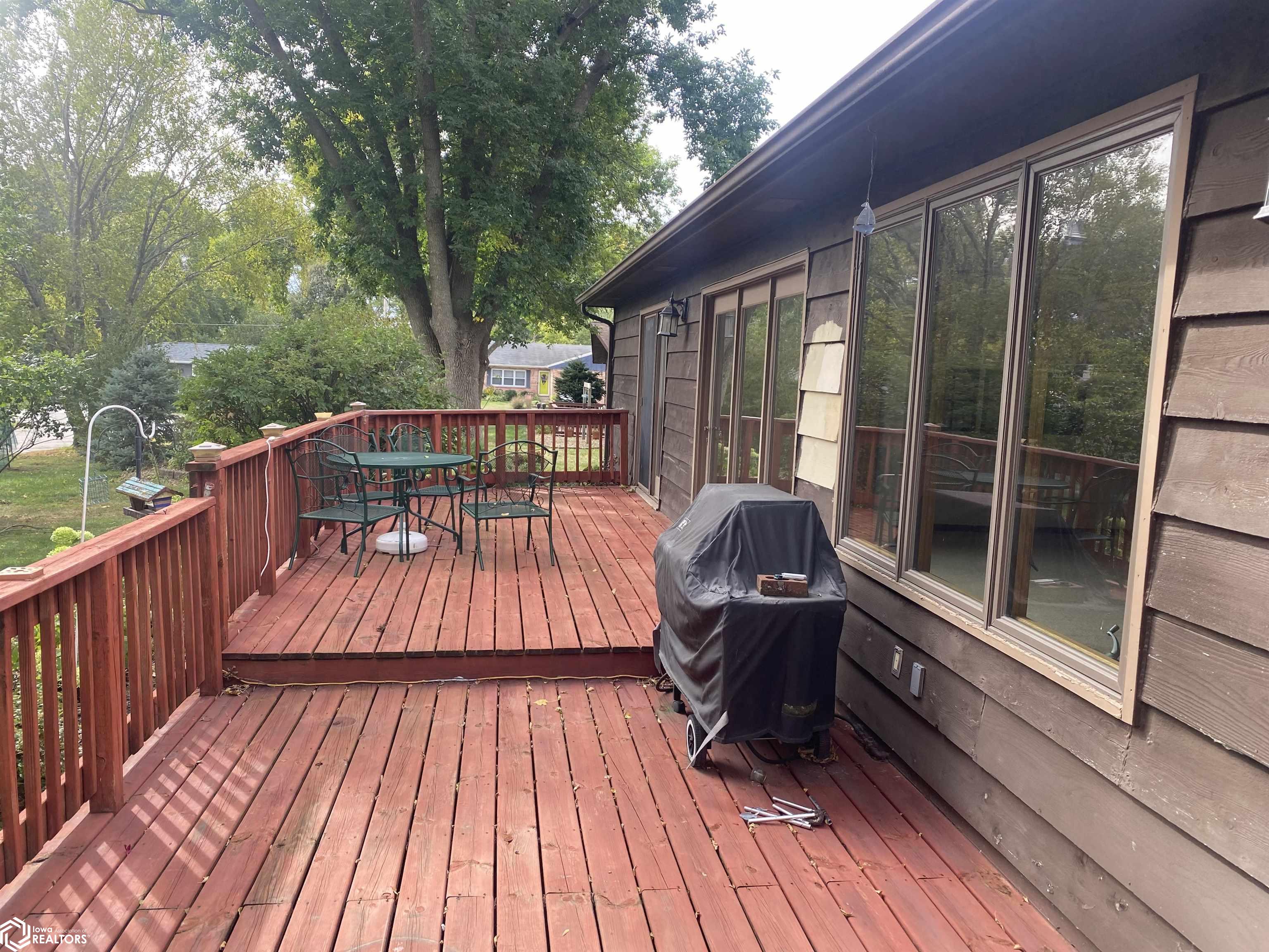 1053 Knollwood Lane, Mason City, Iowa image 12