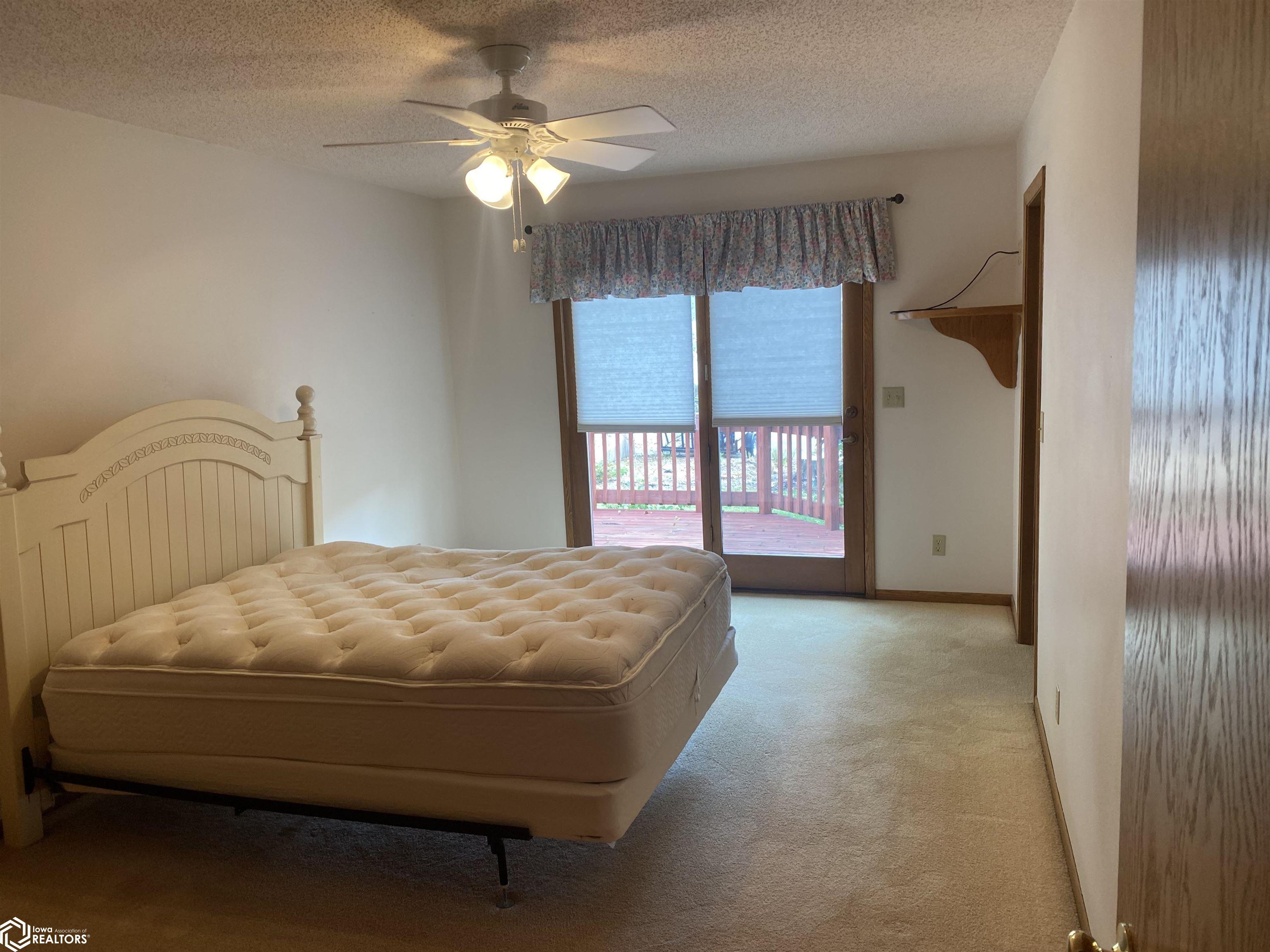 1053 Knollwood Lane, Mason City, Iowa image 18