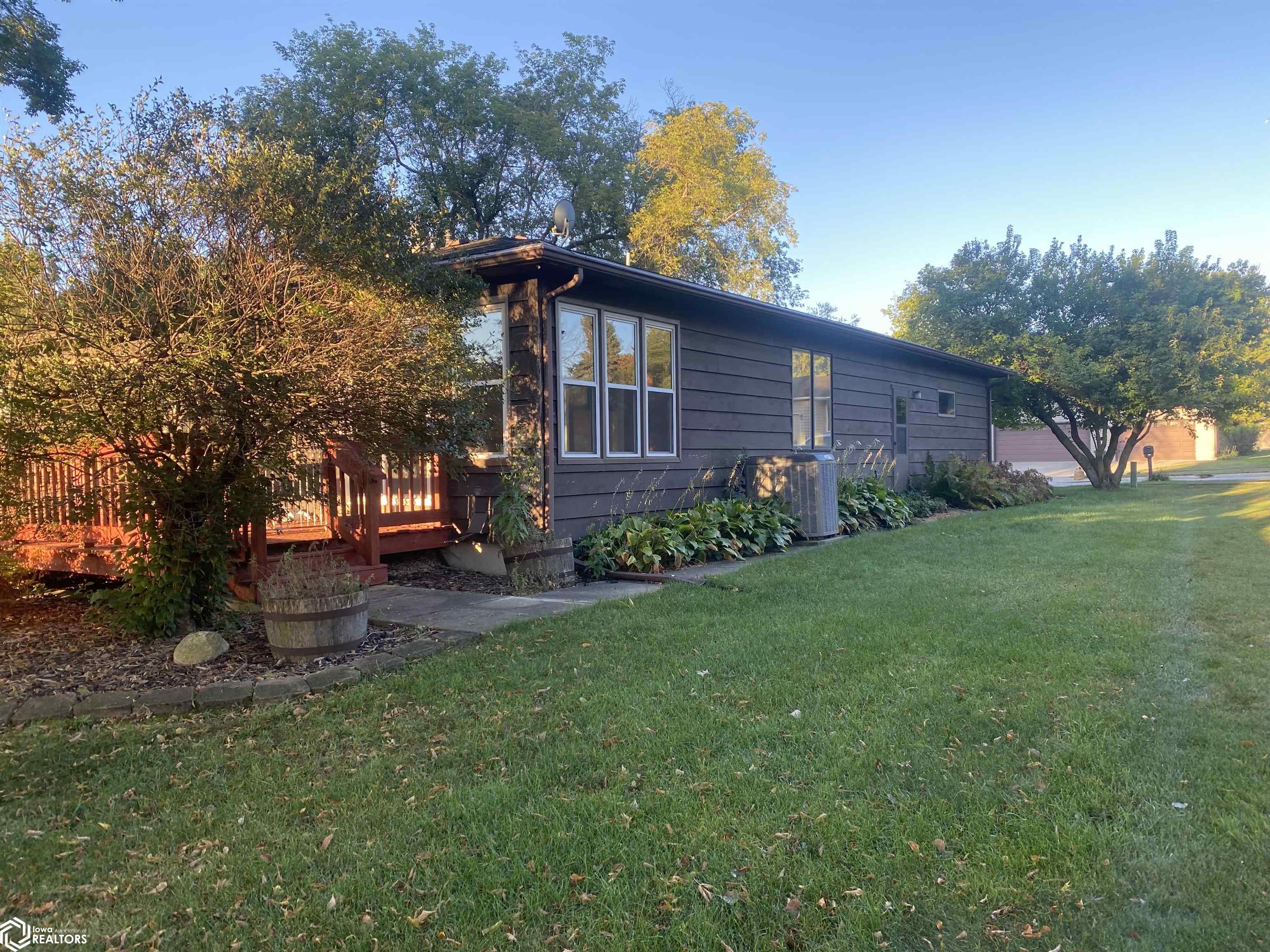 1053 Knollwood Lane, Mason City, Iowa image 21