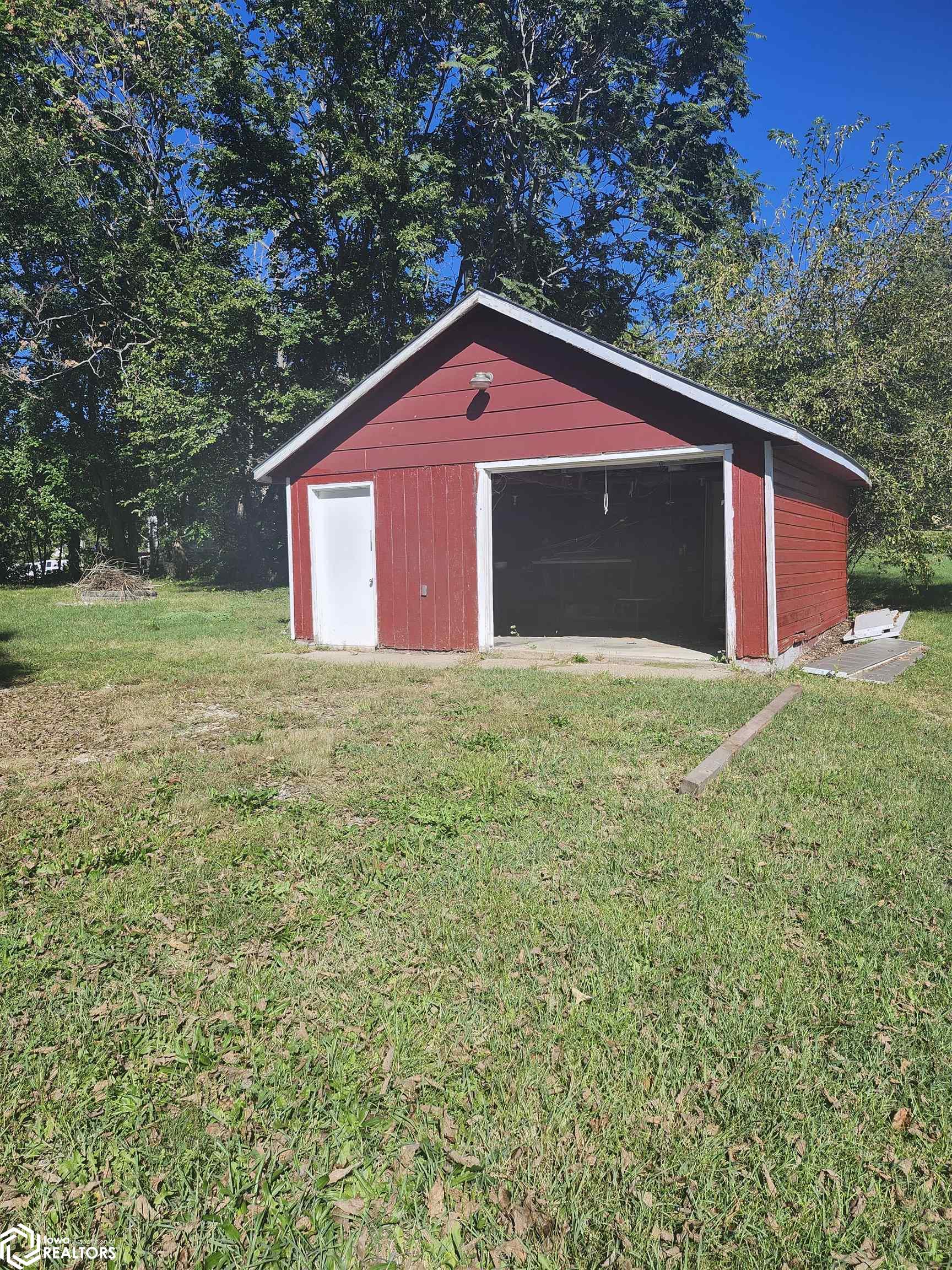 707 S Main, Osceola, Iowa image 11