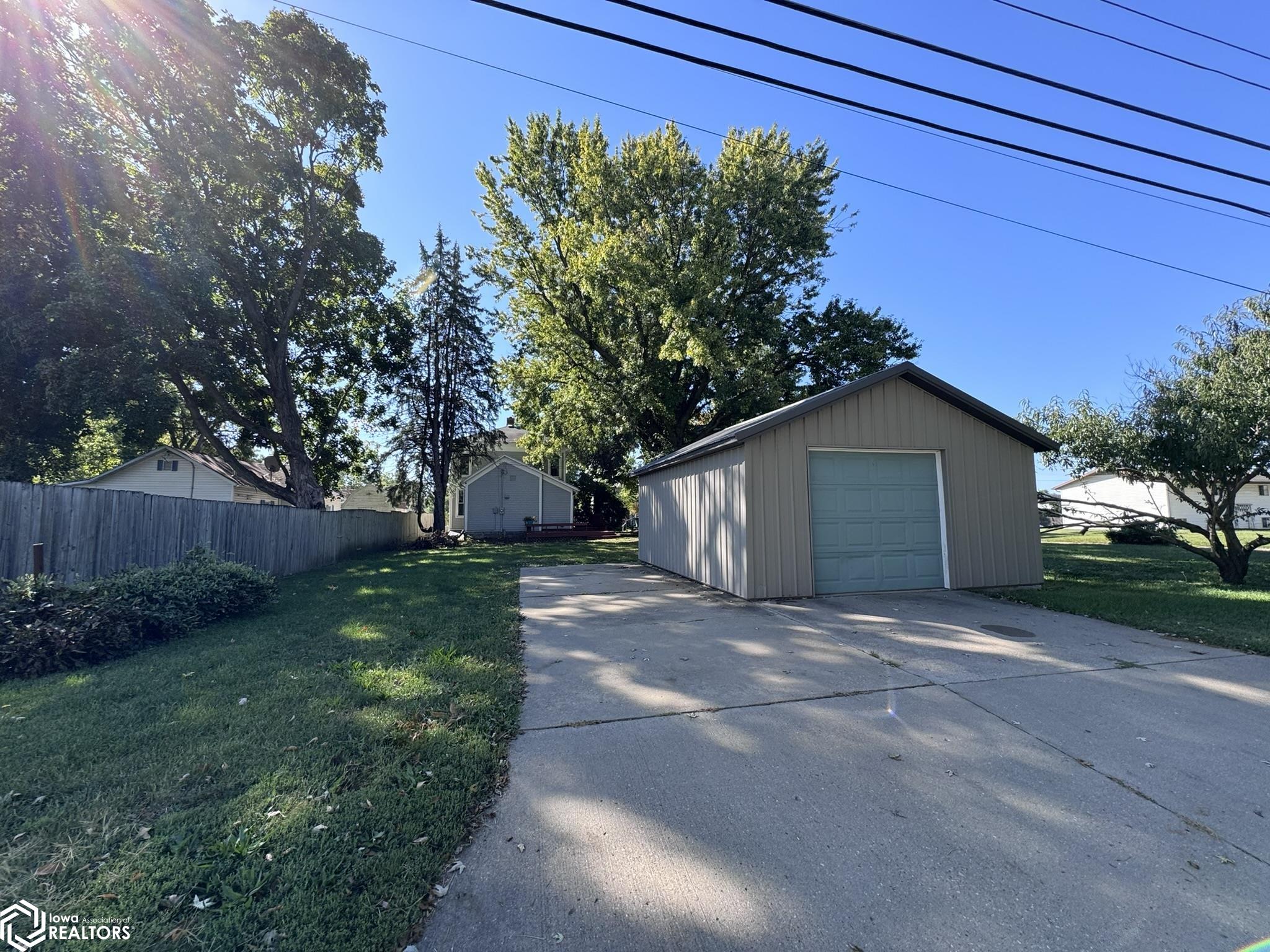 407 W Hempstead Avenue, Fairfield, Iowa image 19