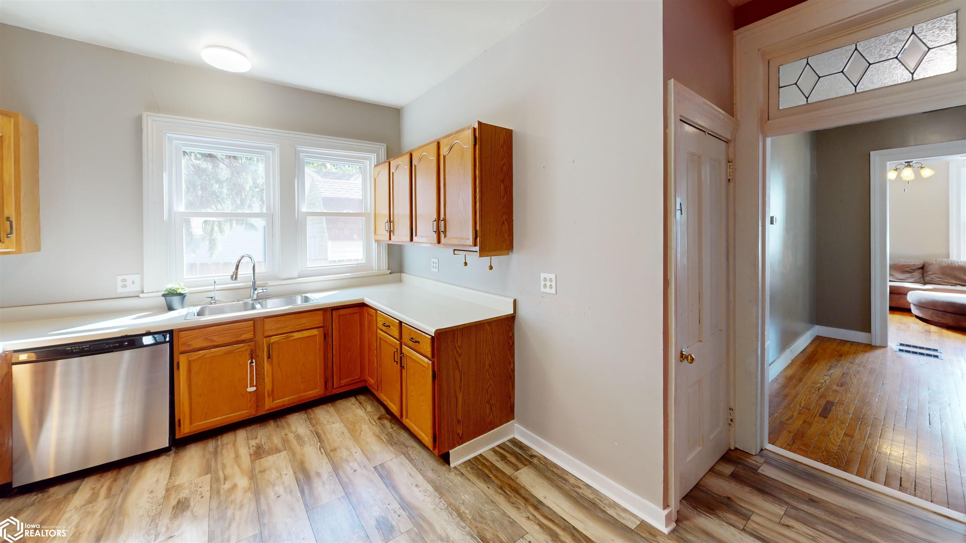 407 W Hempstead Avenue, Fairfield, Iowa image 7