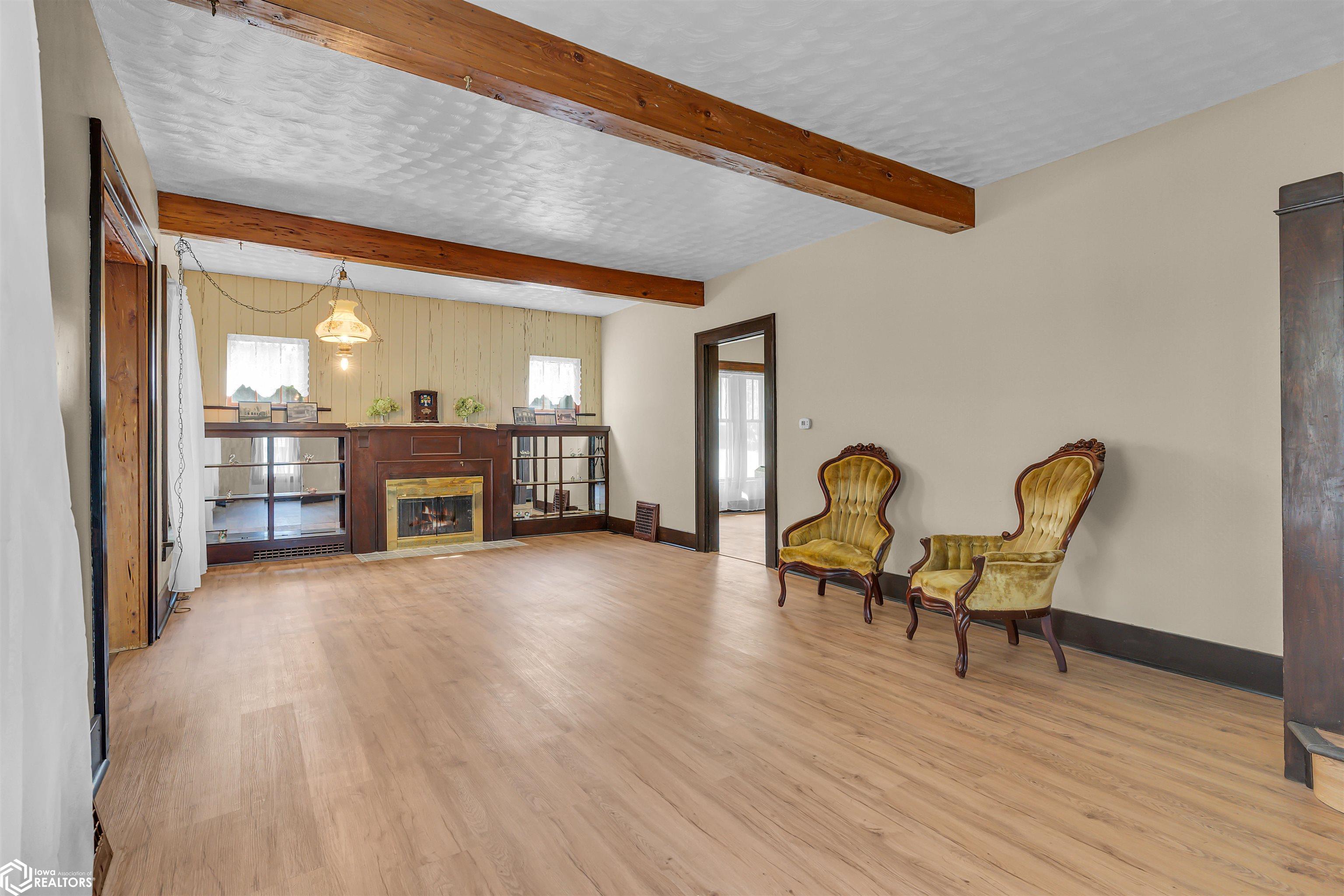 506 E Washington Street, Mount Pleasant, Iowa image 3