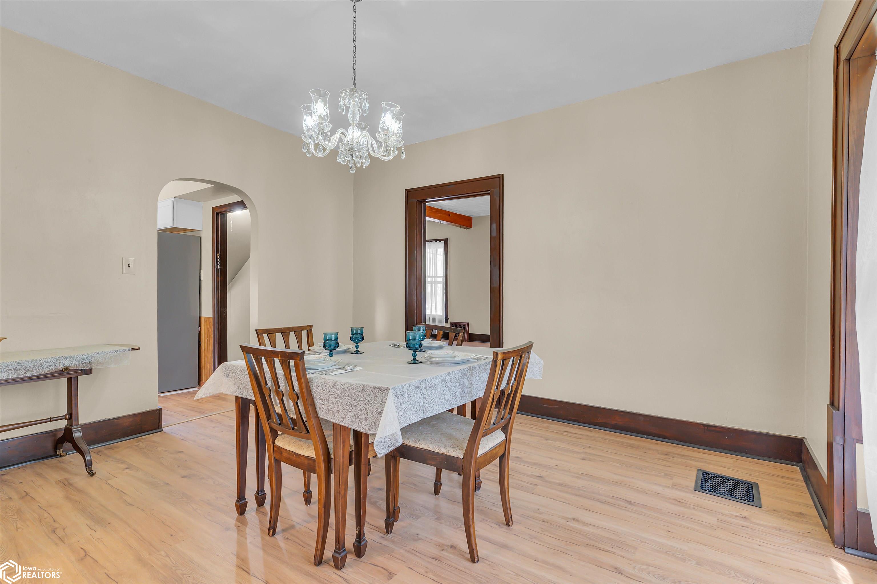 506 E Washington Street, Mount Pleasant, Iowa image 6