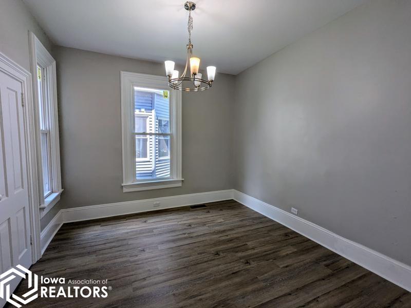 1012 N 7th Street, Burlington, Iowa image 7