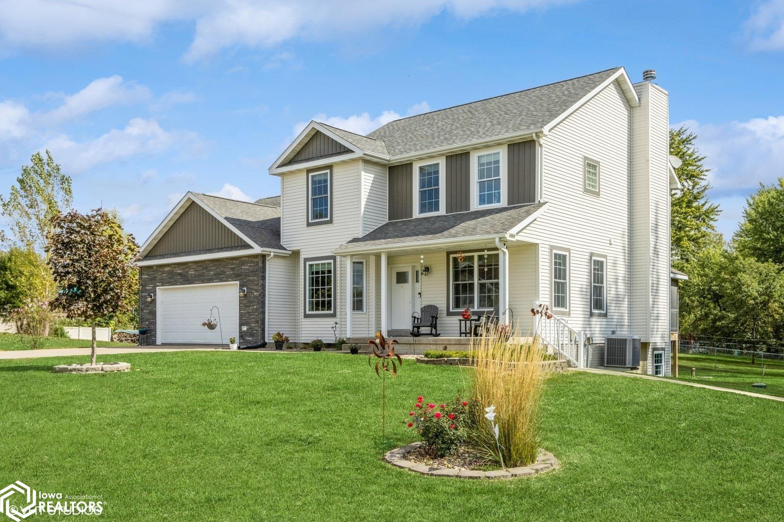 3050 Timber Creek Circle, Riverside, Iowa image 1