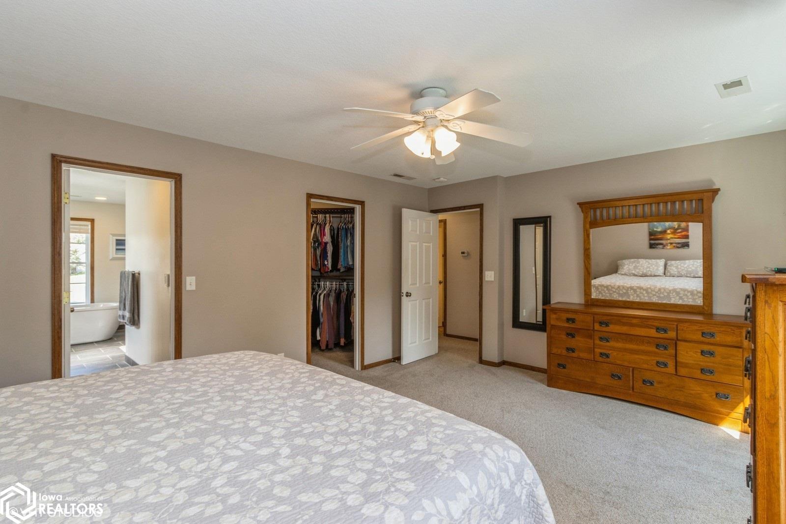 3050 Timber Creek Circle, Riverside, Iowa image 20