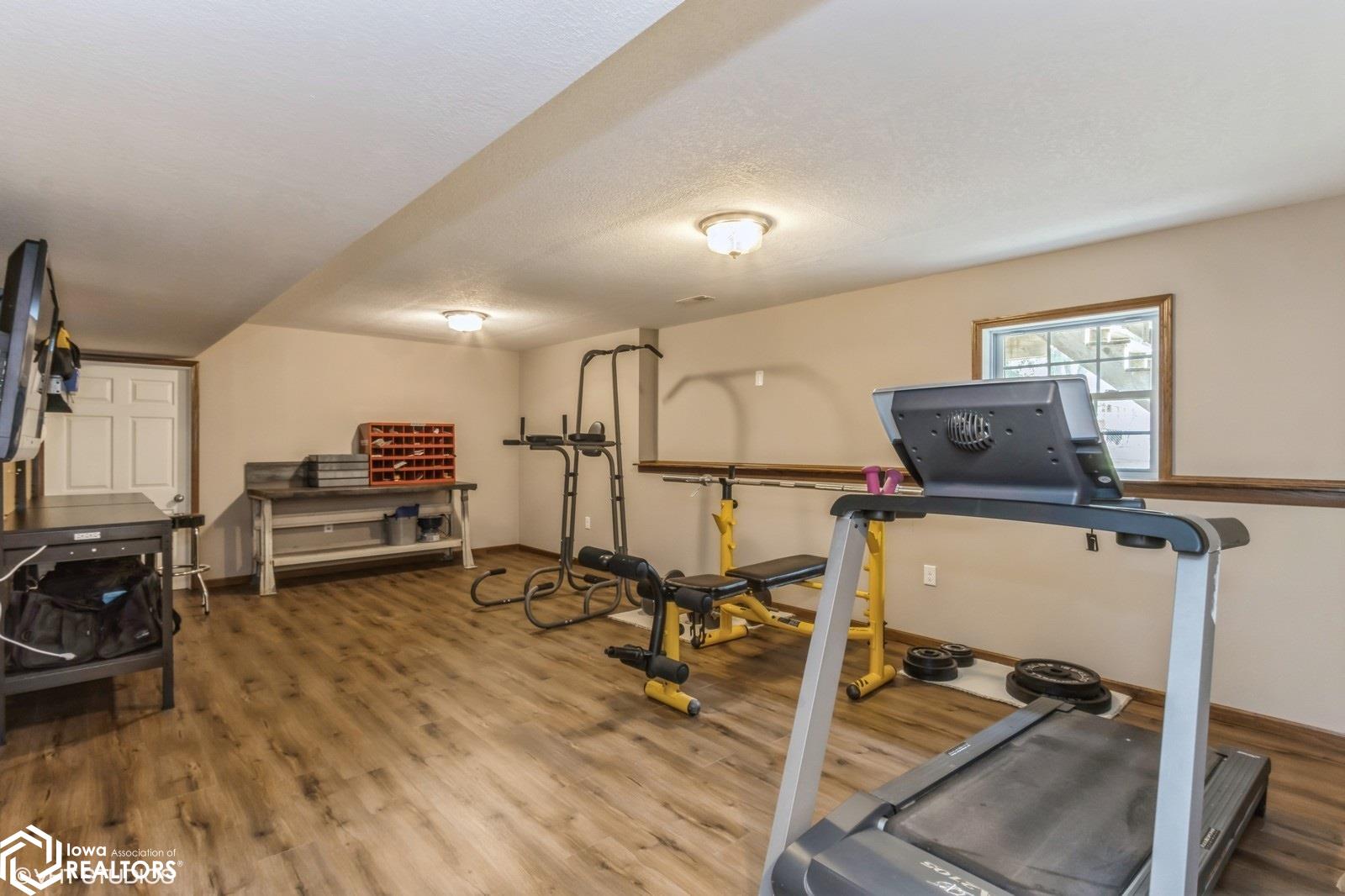 3050 Timber Creek Circle, Riverside, Iowa image 37