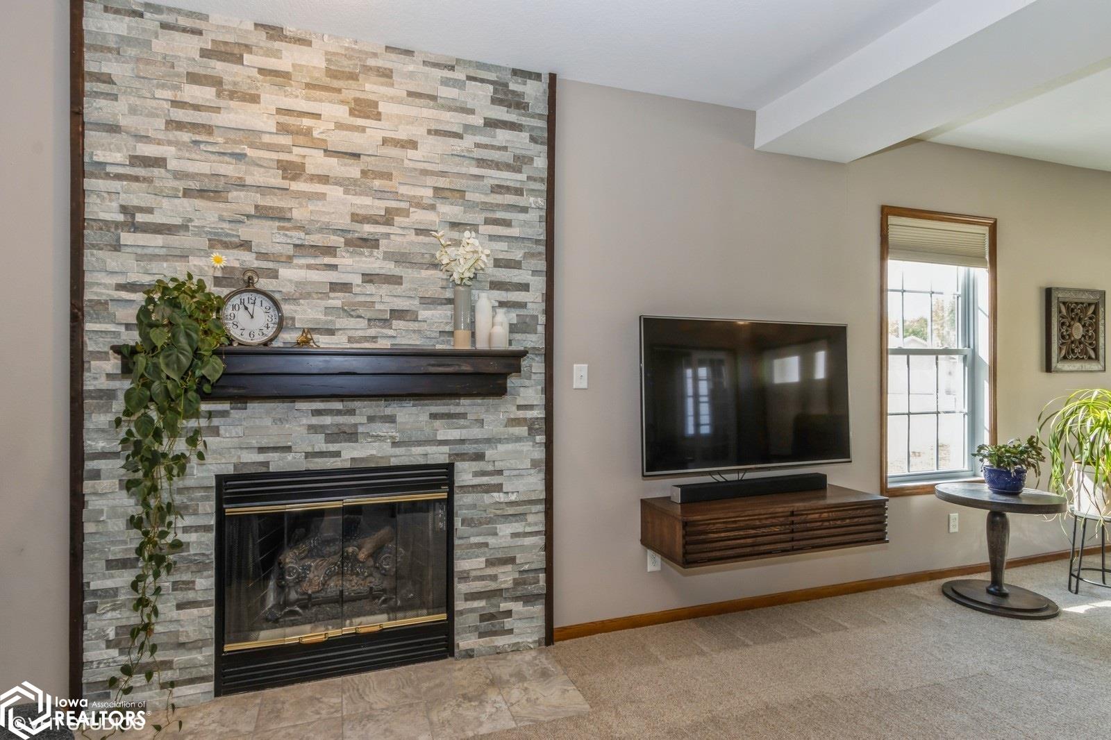 3050 Timber Creek Circle, Riverside, Iowa image 6