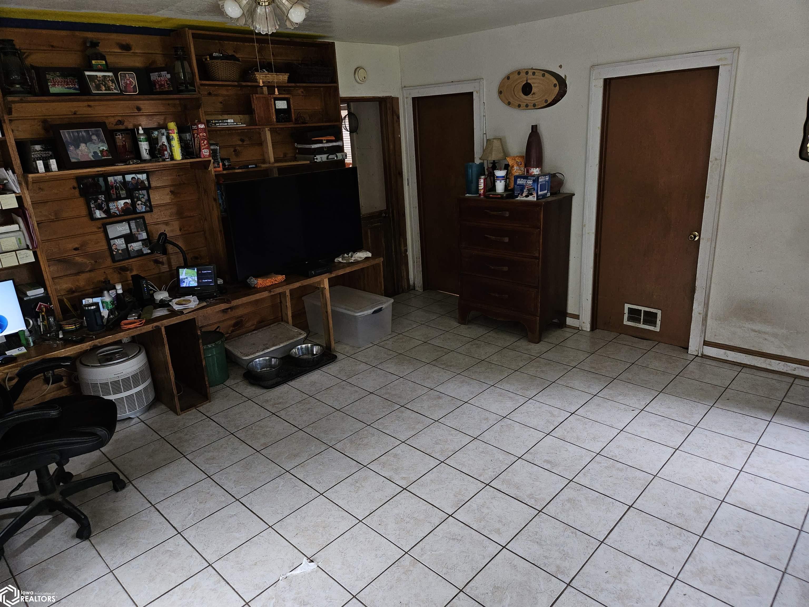 439 Wildwood Drive, Ottumwa, Iowa image 3
