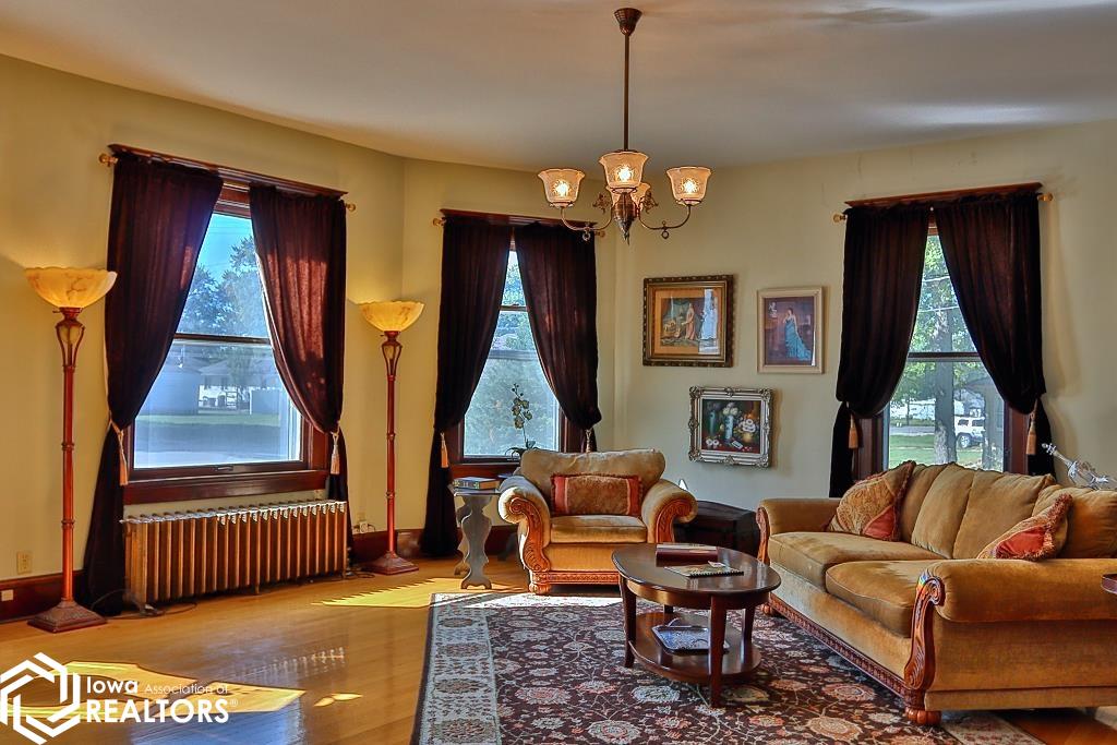 402 Goode Street, Bloomfield, Iowa image 4