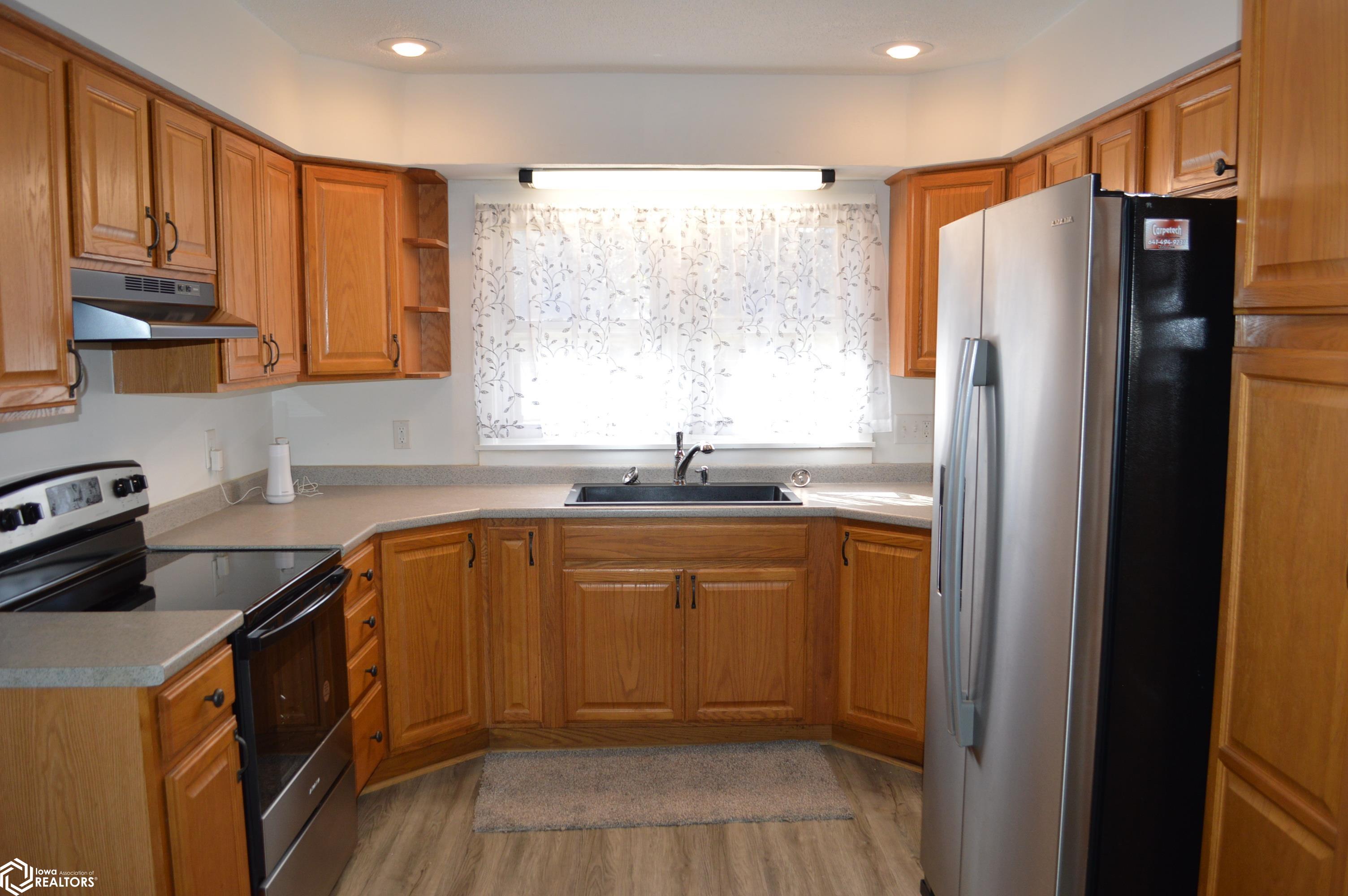 1621 8th Street, Mason City, Iowa image 2