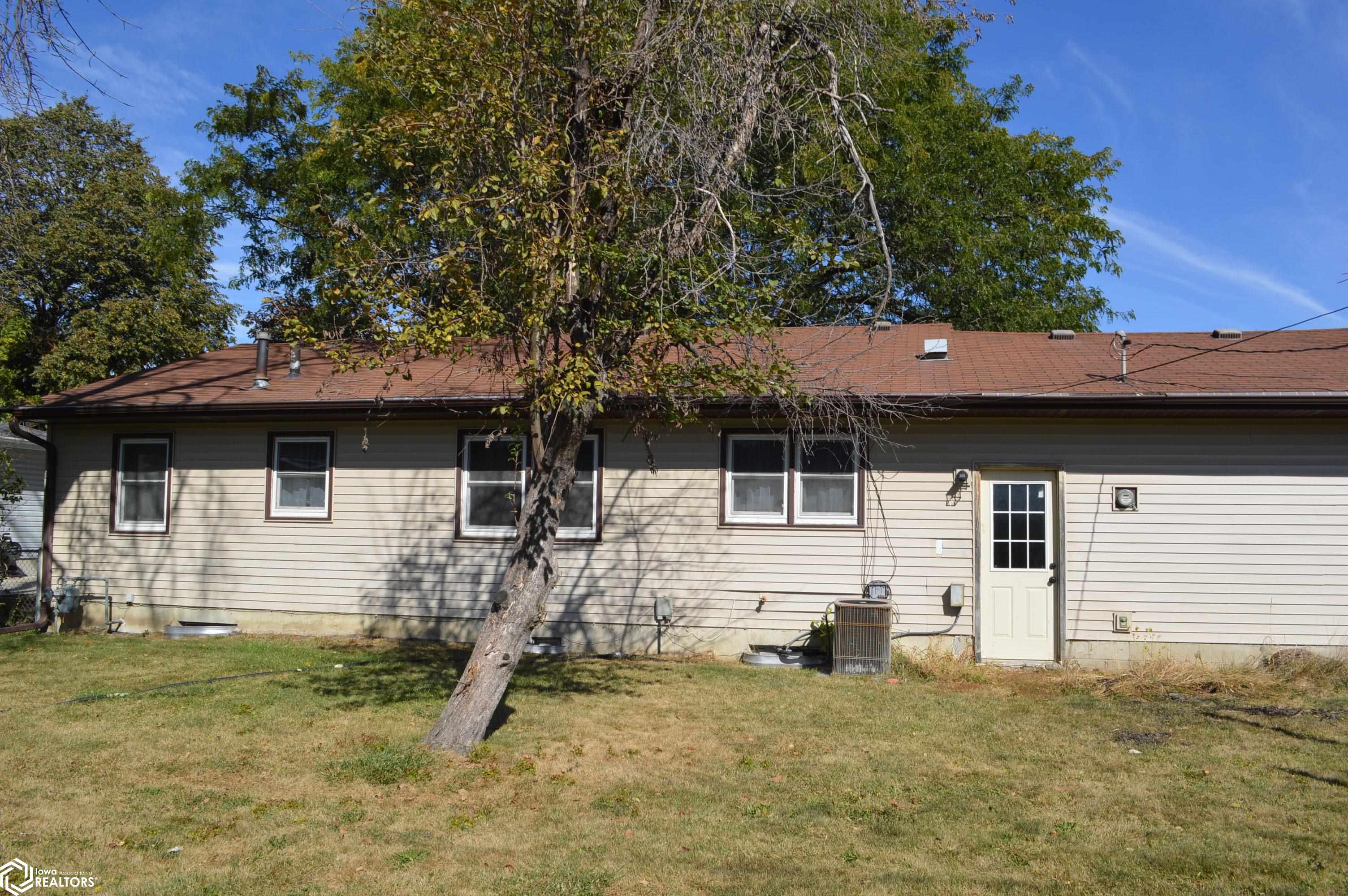 1621 8th Street, Mason City, Iowa image 17