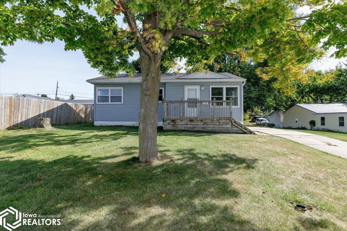 1020 Reed Street, Grinnell, Iowa image 3
