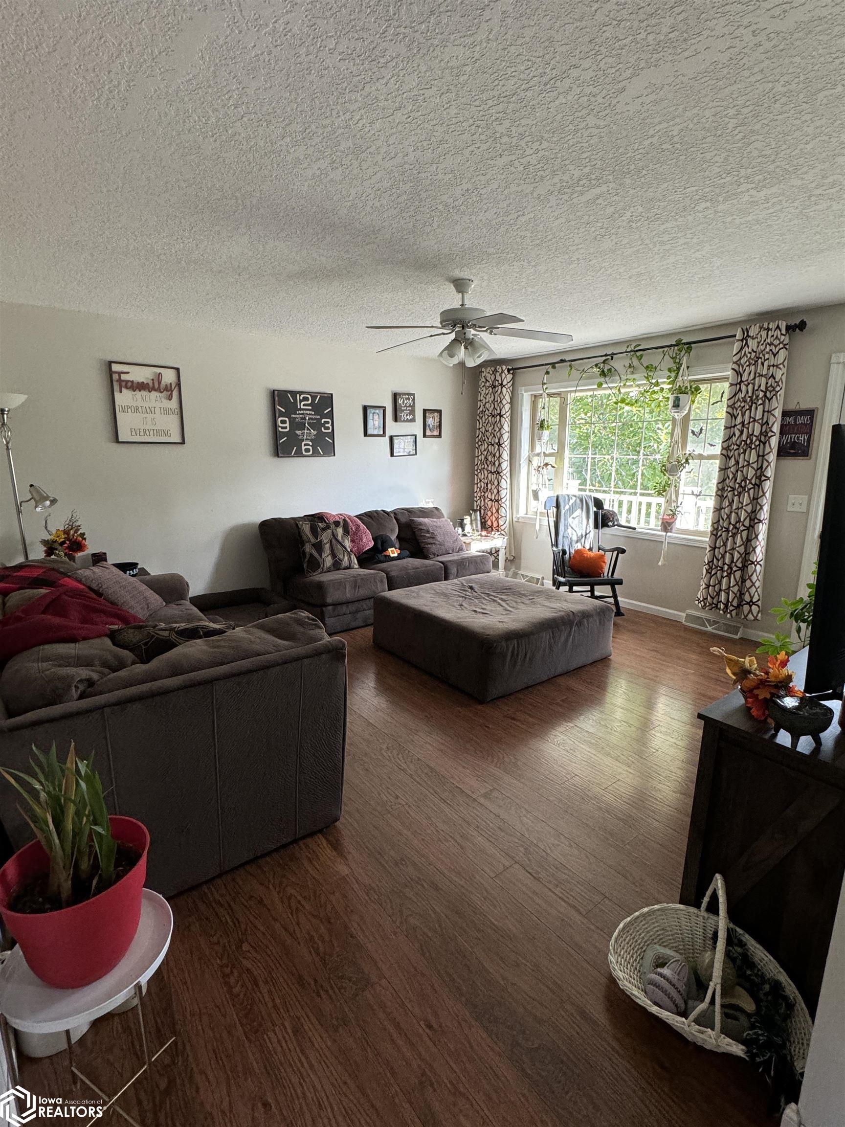 505 E Harsh Street, Creston, Iowa image 3