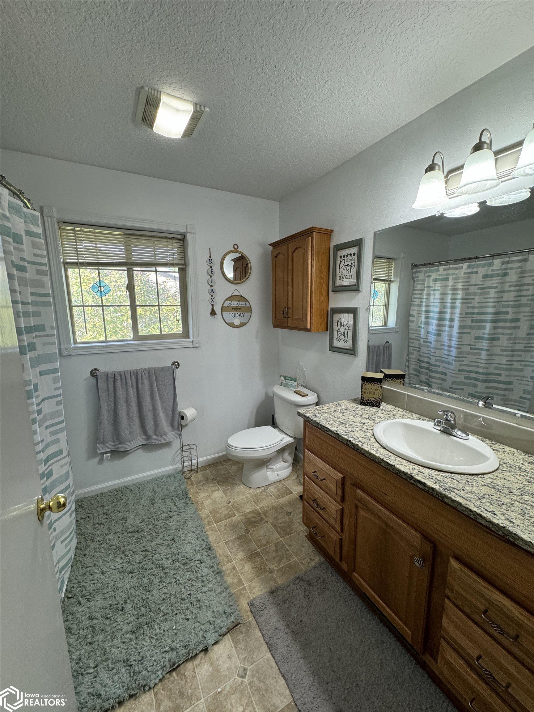 505 E Harsh Street, Creston, Iowa image 4