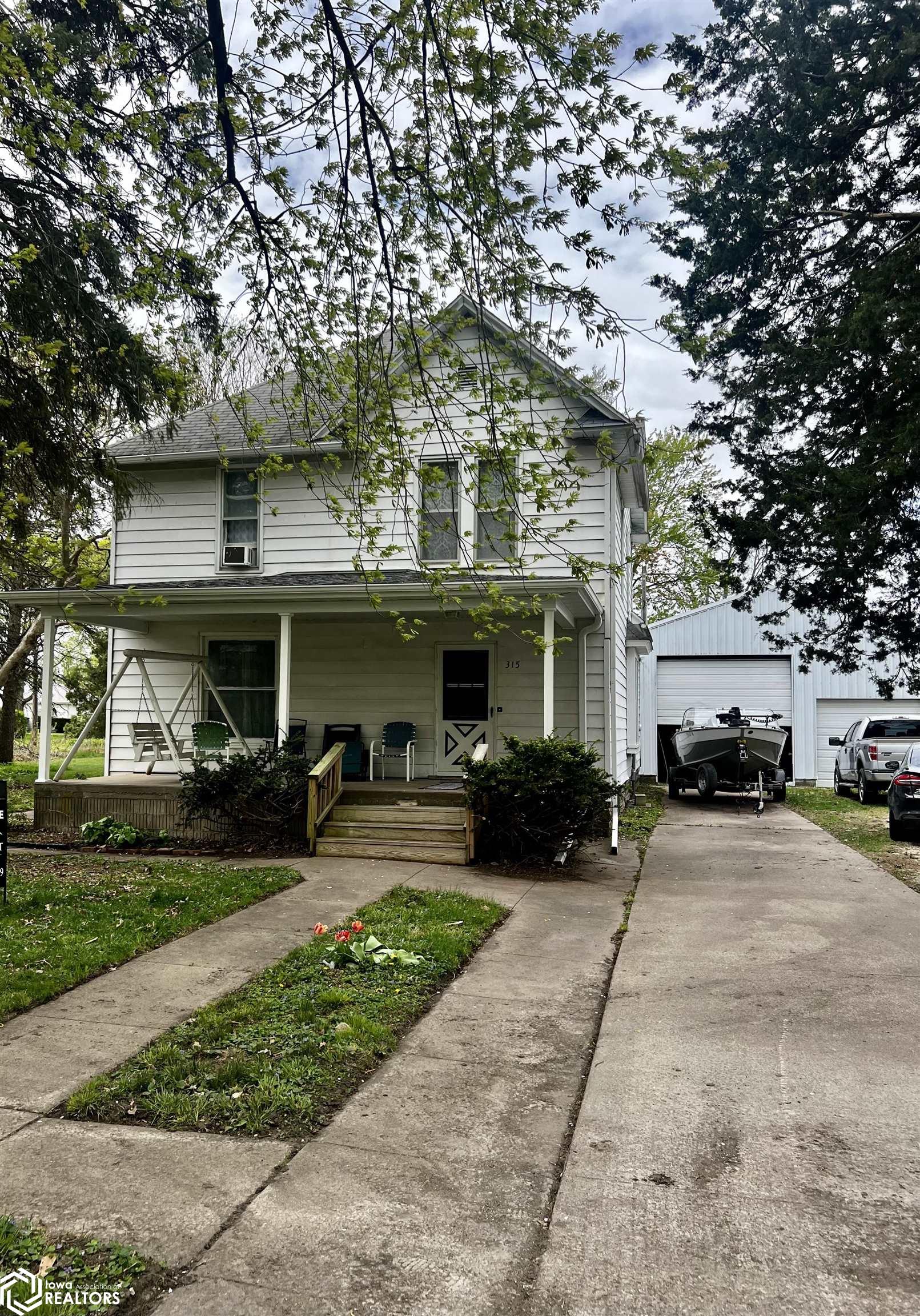 315 S Harrison Street, Mediapolis, Iowa image 1