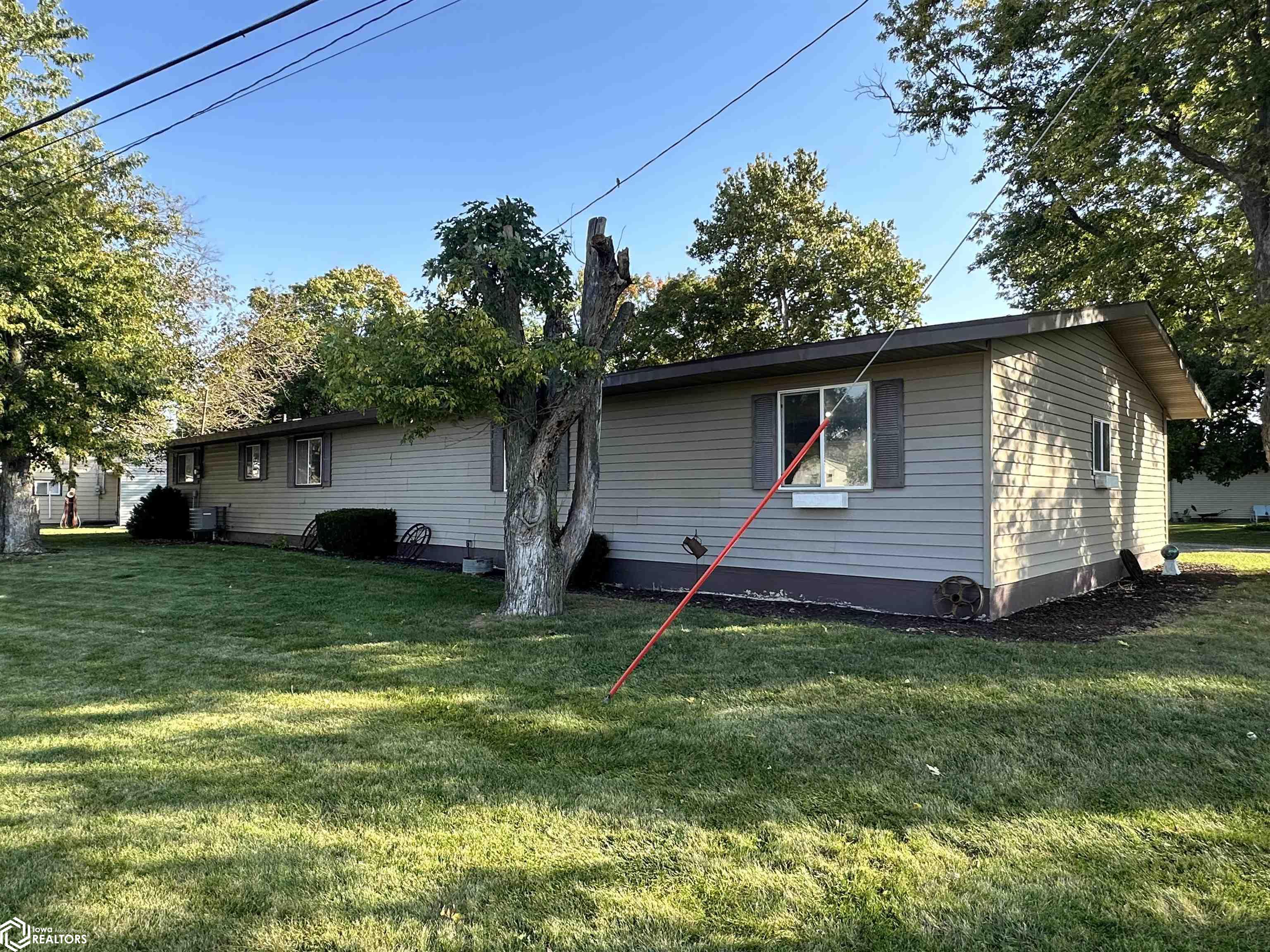 243 S Cedar Street, Wapello, Iowa image 5