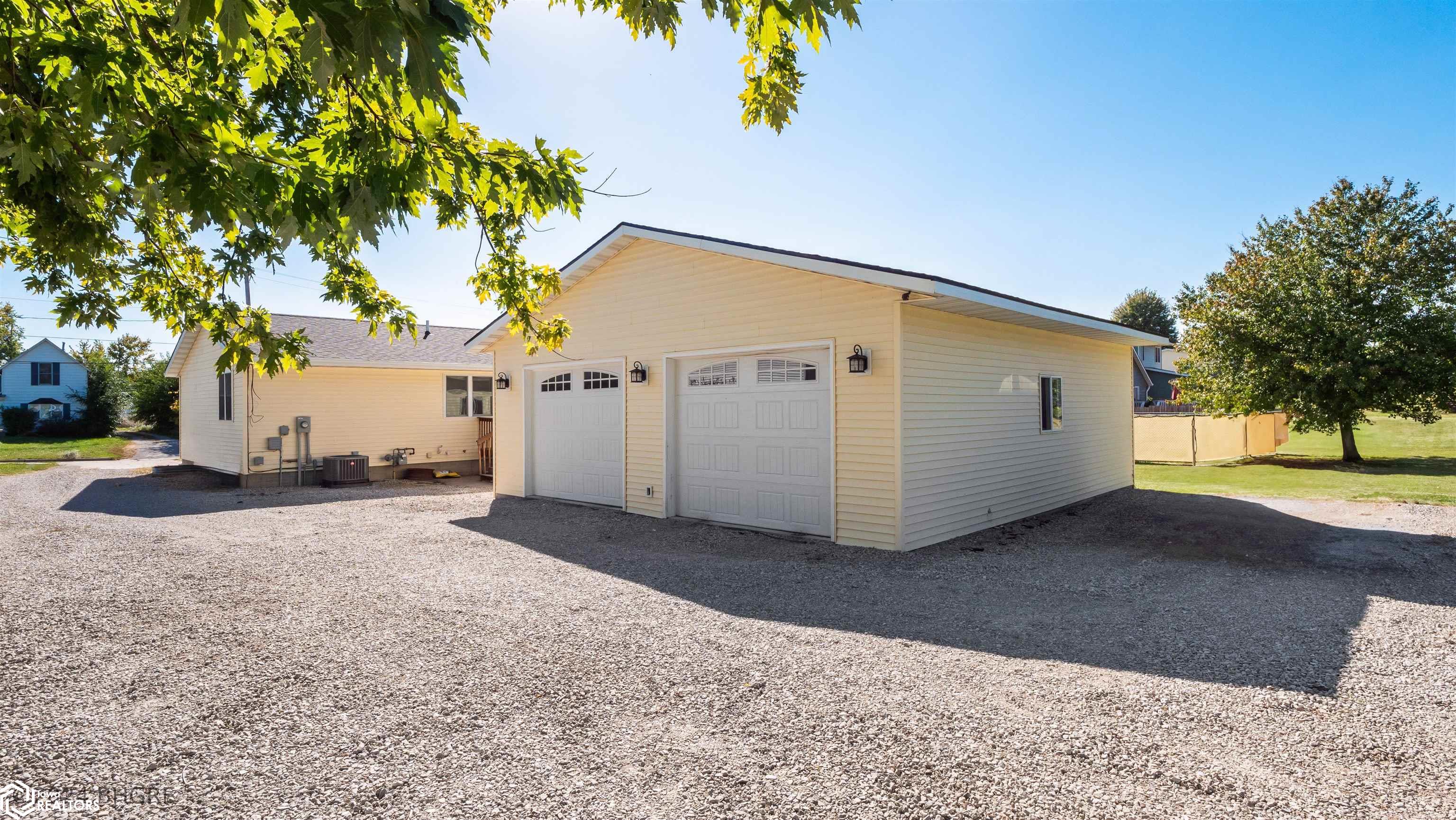 521 Harrison Avenue, Grinnell, Iowa image 27