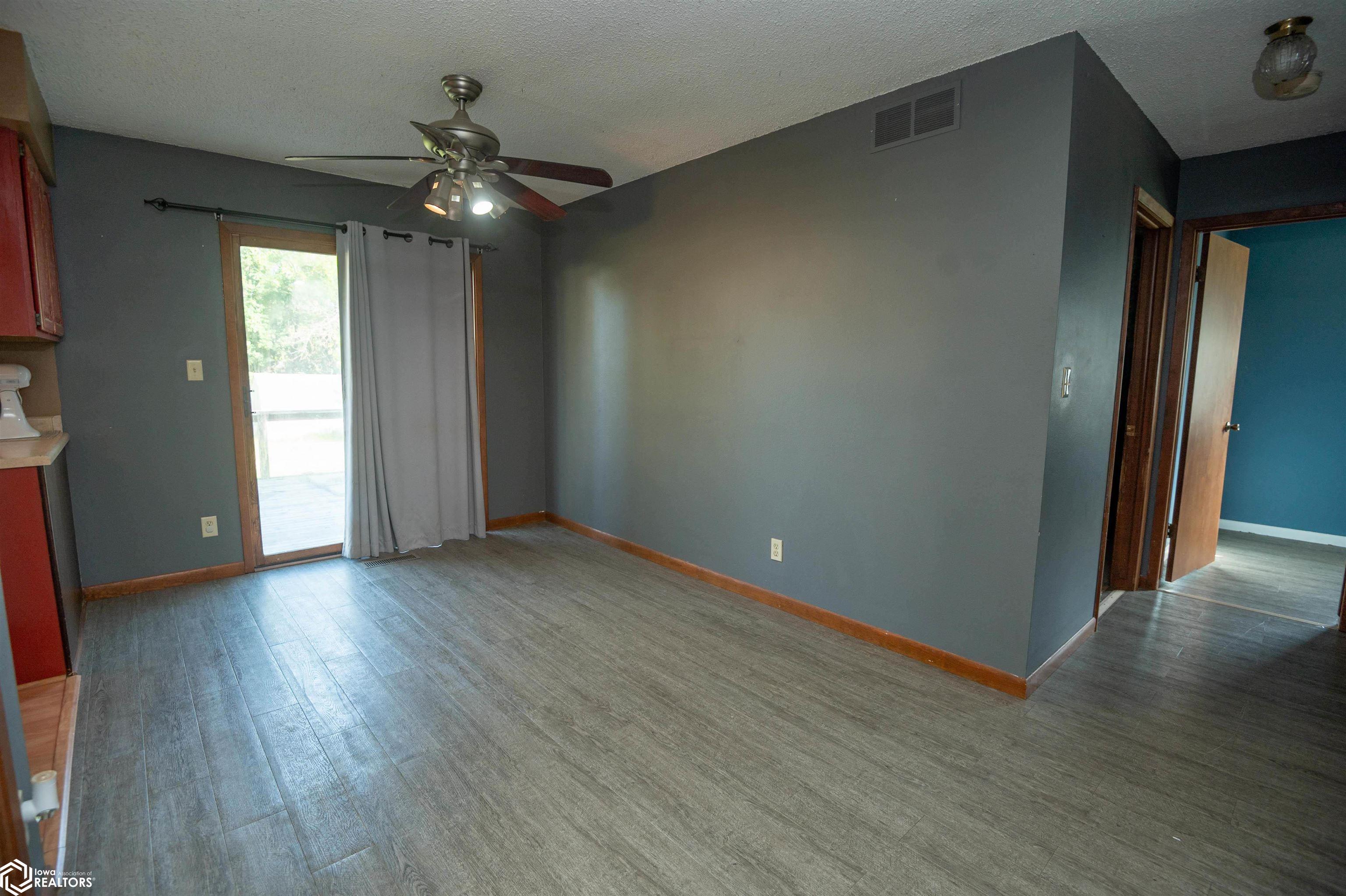 220 S Hazel Street, Agency, Iowa image 19