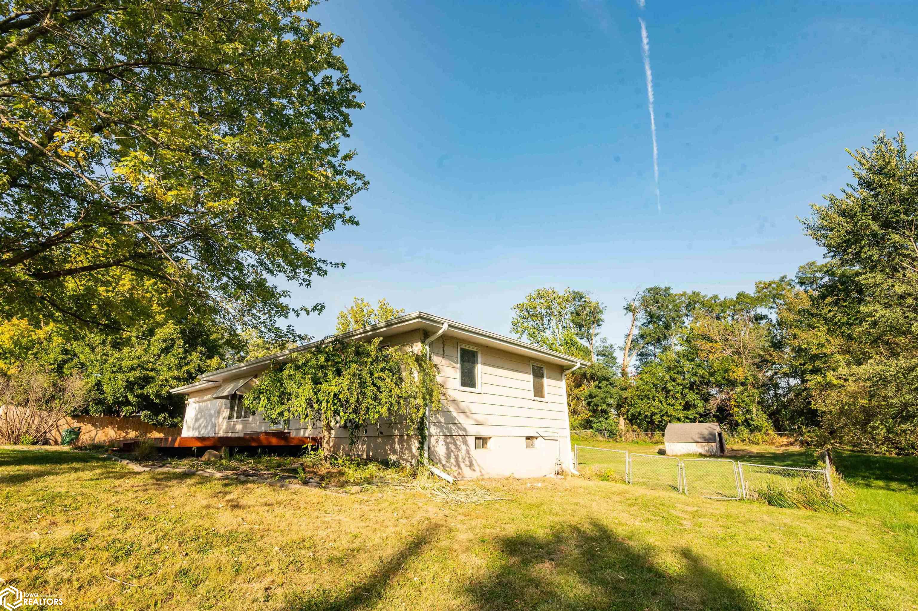 220 S Hazel Street, Agency, Iowa image 32